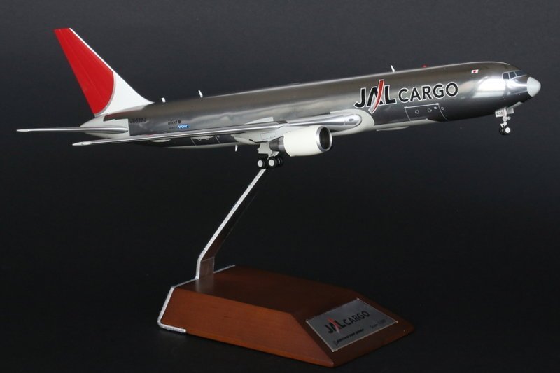 飛行夢想家**JC Wings 1:200 日本航空JAL Boeing 767-300F JA632J