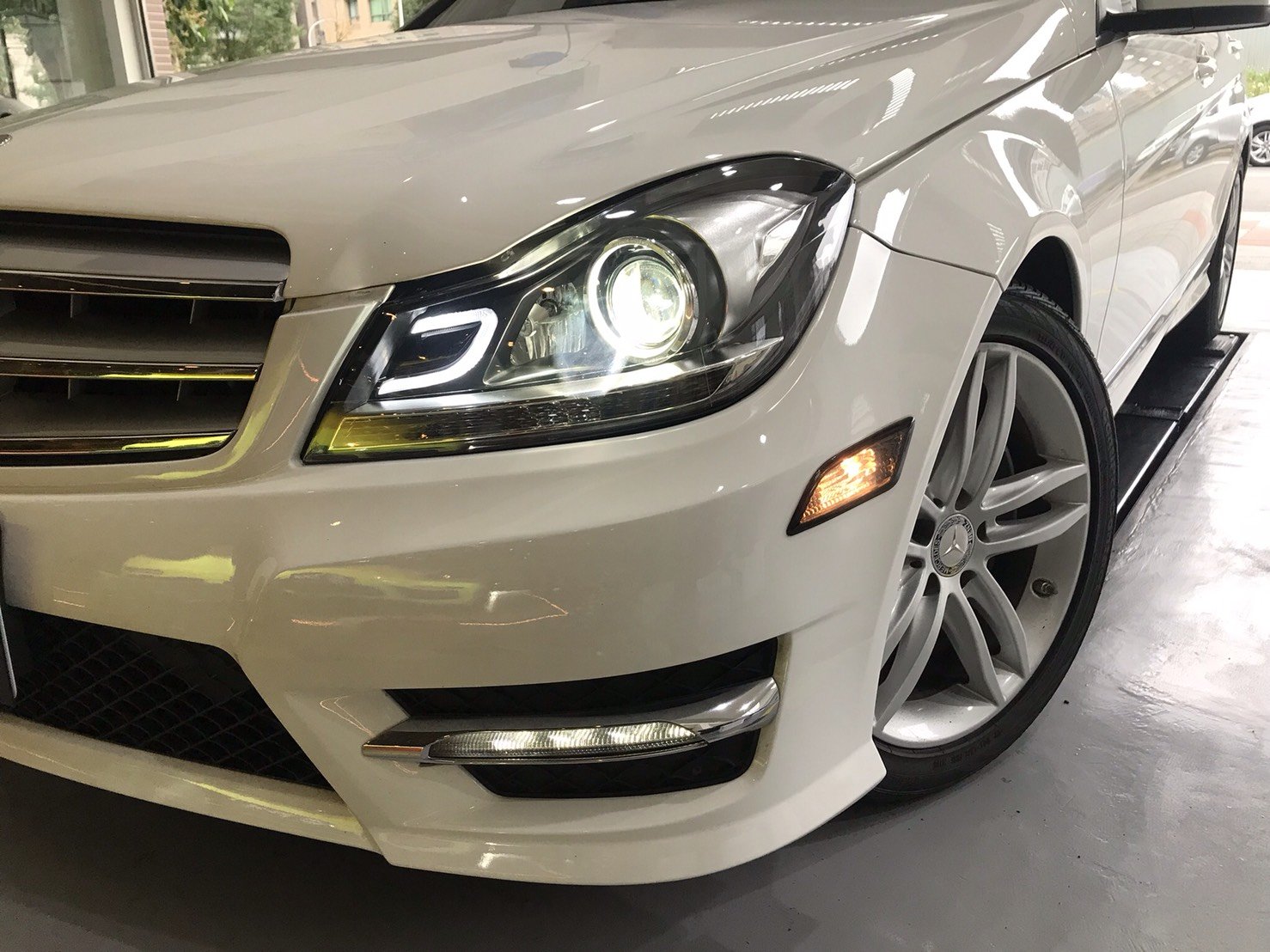 TWL台灣碳纖 全新BENZ W204 12 13 14 C250 AMG LED 小C魚眼投射大燈組台灣DEPO公司貨