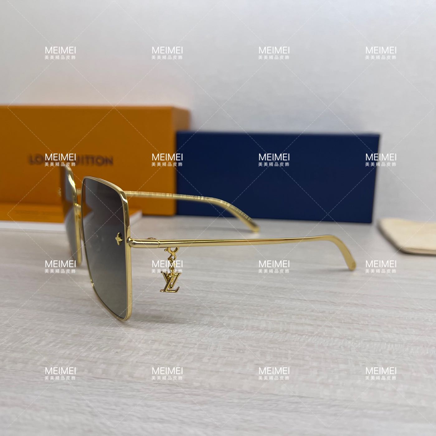 Louis Vuitton LV Charm Square Sunglasses