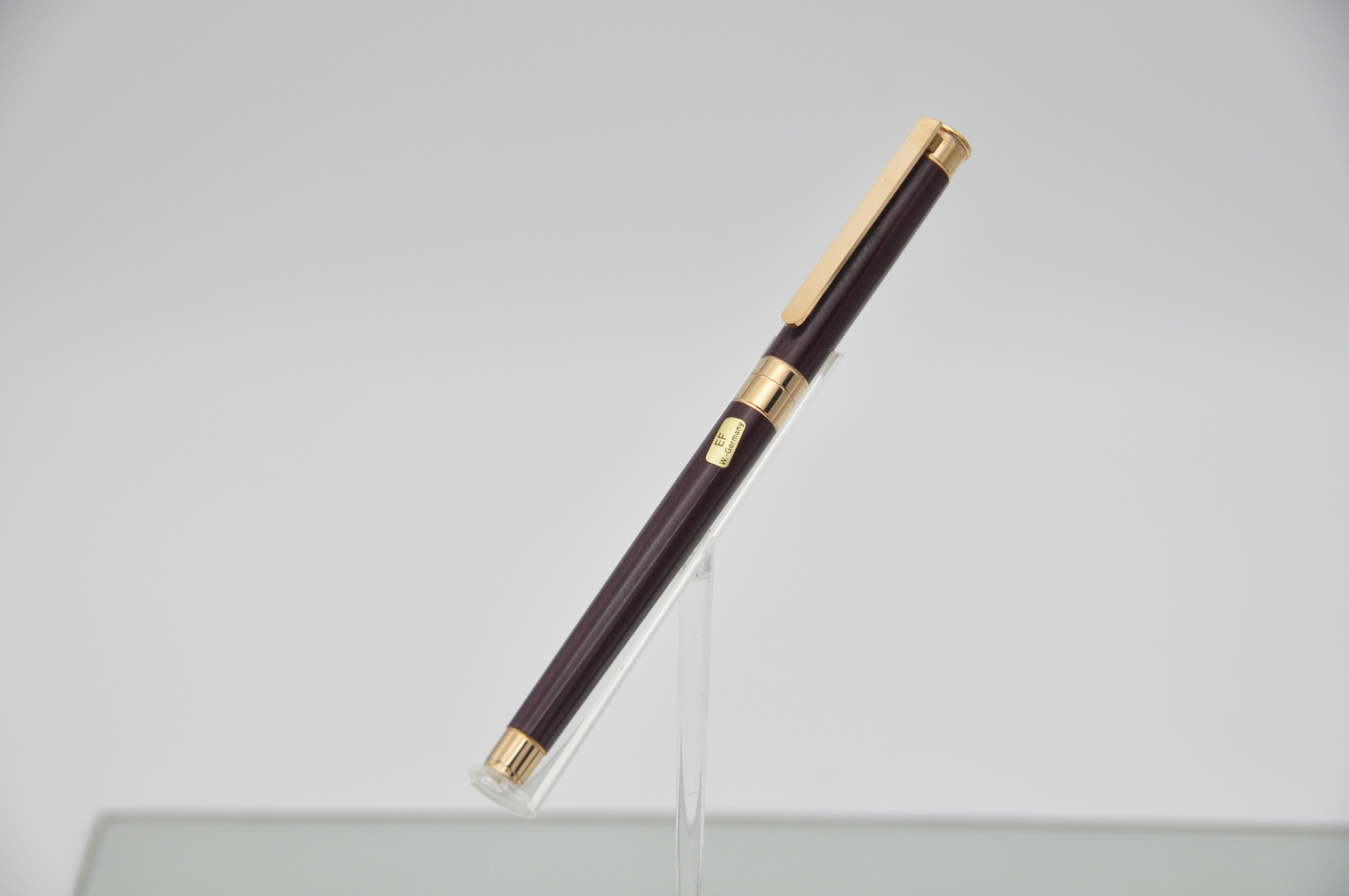 萬寶龍MONTBLANC Noblesse bordeaux 酒紅中國漆18150 金夾18K尖鋼筆