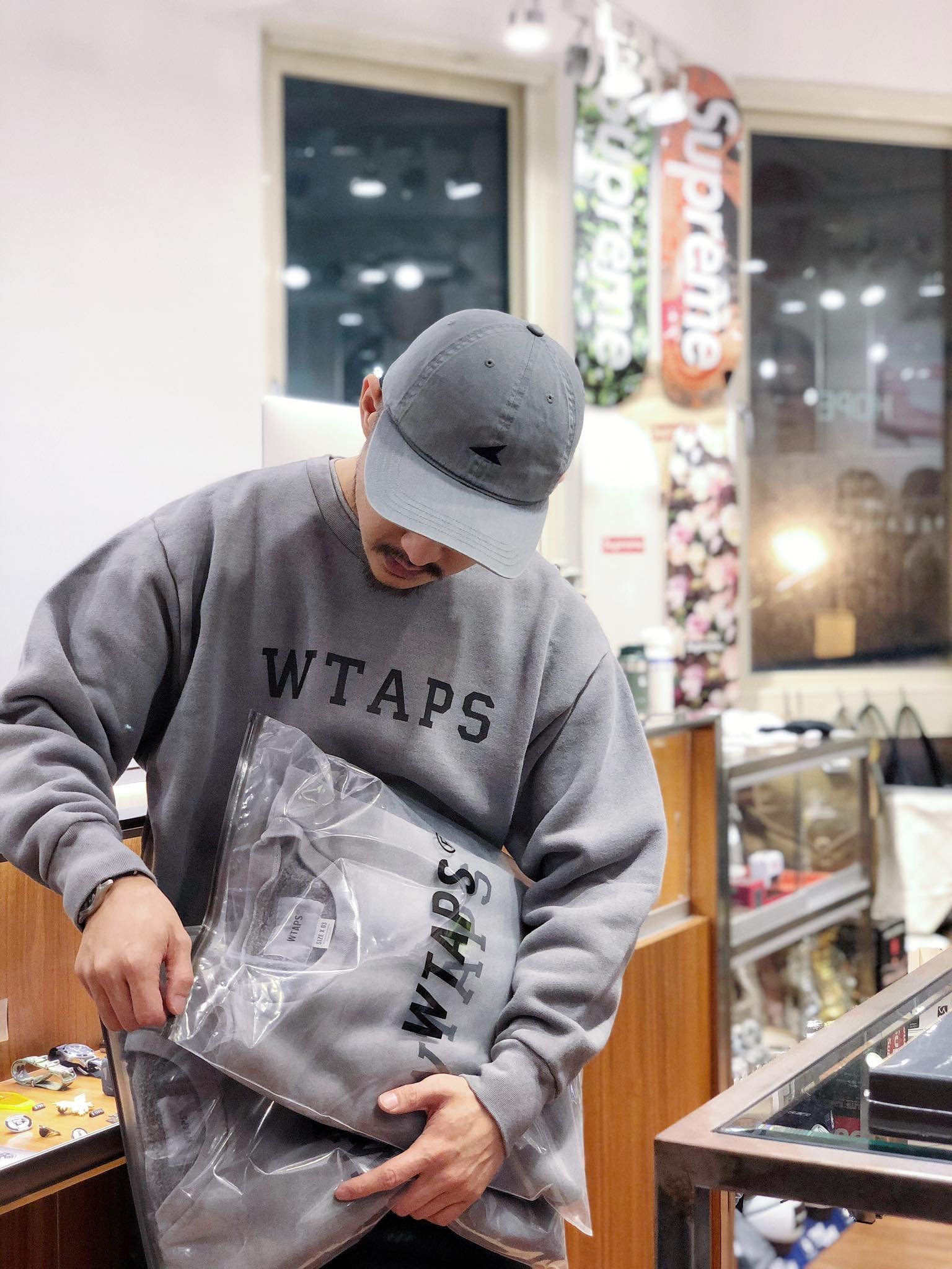 希望商店】WTAPS COLLEGE DESIGN CREW NECK 19AW 非目錄款水洗logo