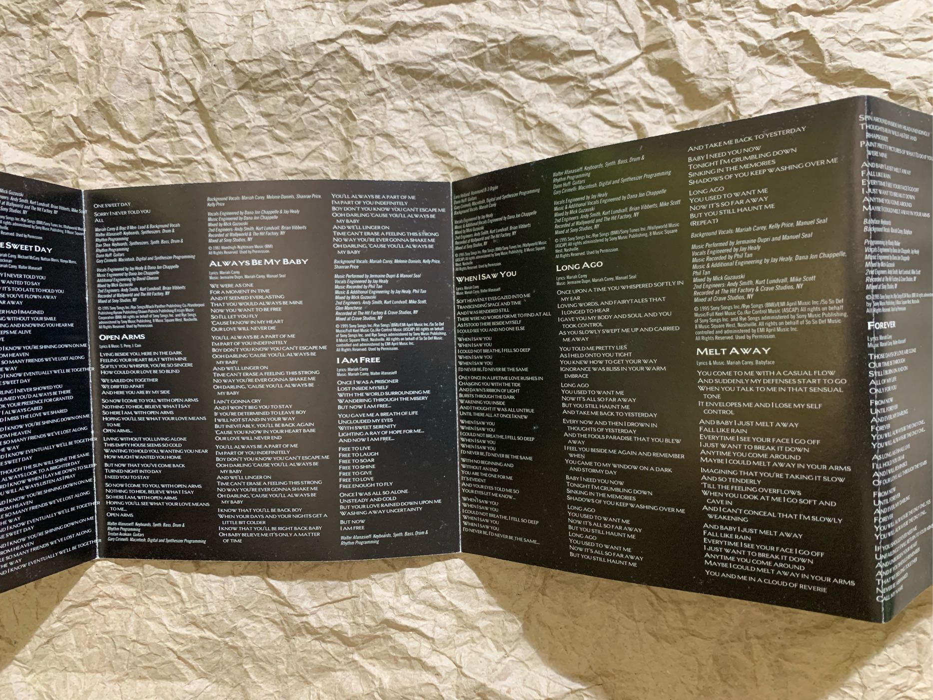 花蝴蝶-瑪麗亞凱莉-夢遊仙境 二手專輯CD (美國版） Mariah Carey - Daydream Album CD