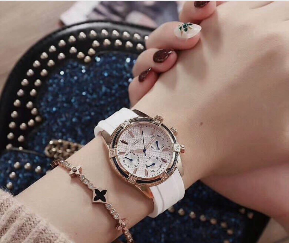 W0562l1 on sale guess watch