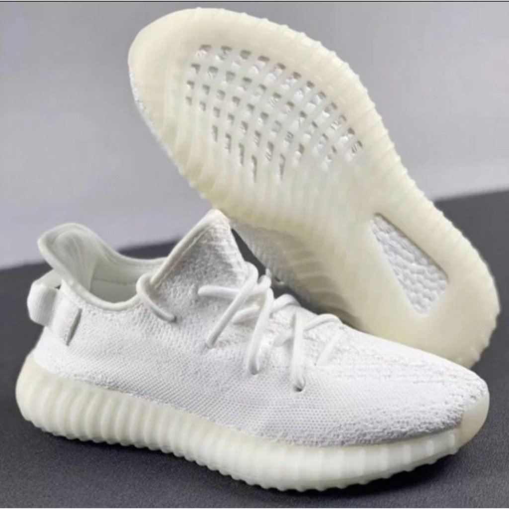 Tripple sales white yeezy