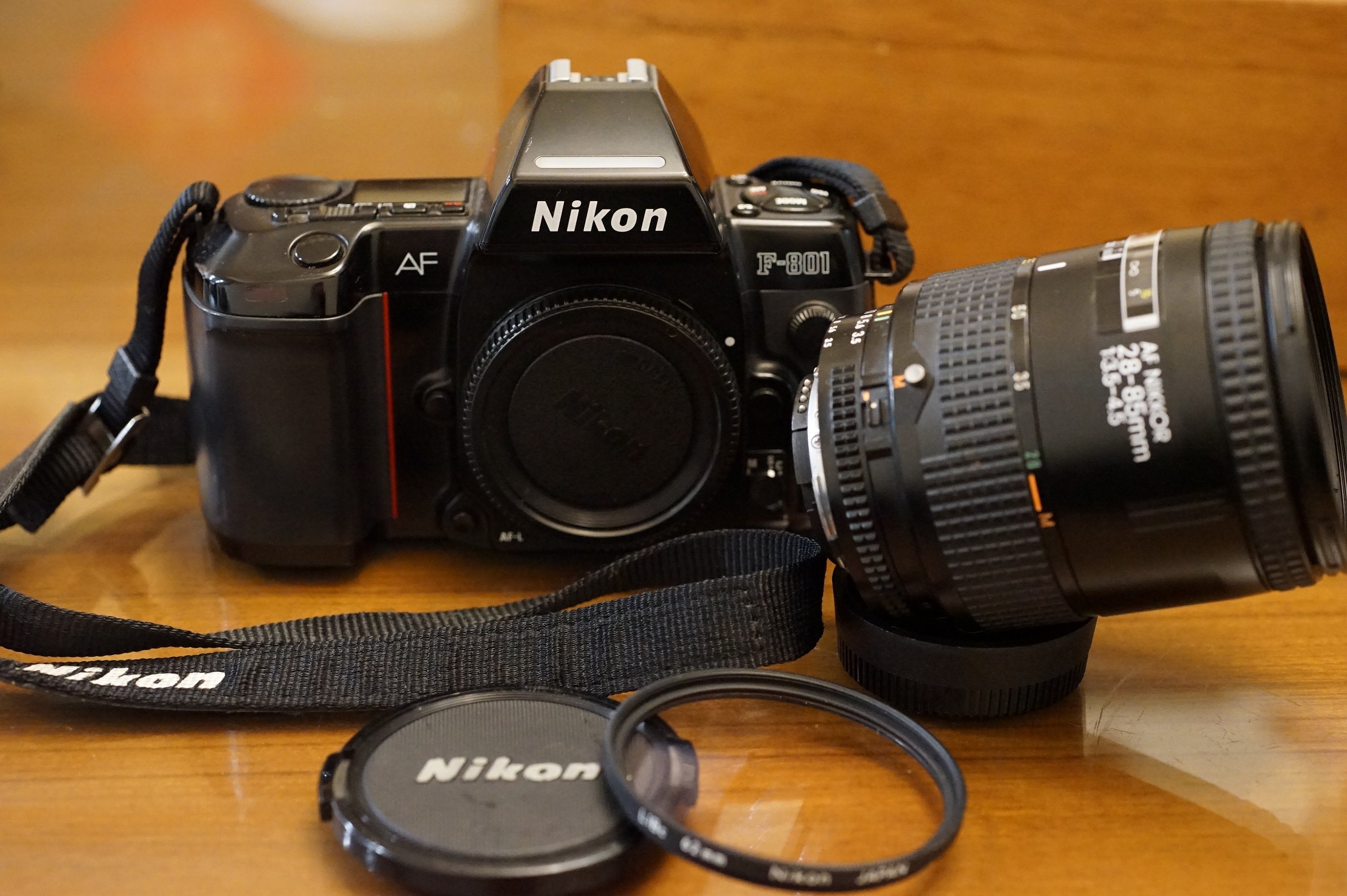 剛保養過Nikon F-801手自排兩用的好底片相機加購AF Nikkor 28-85mm F3