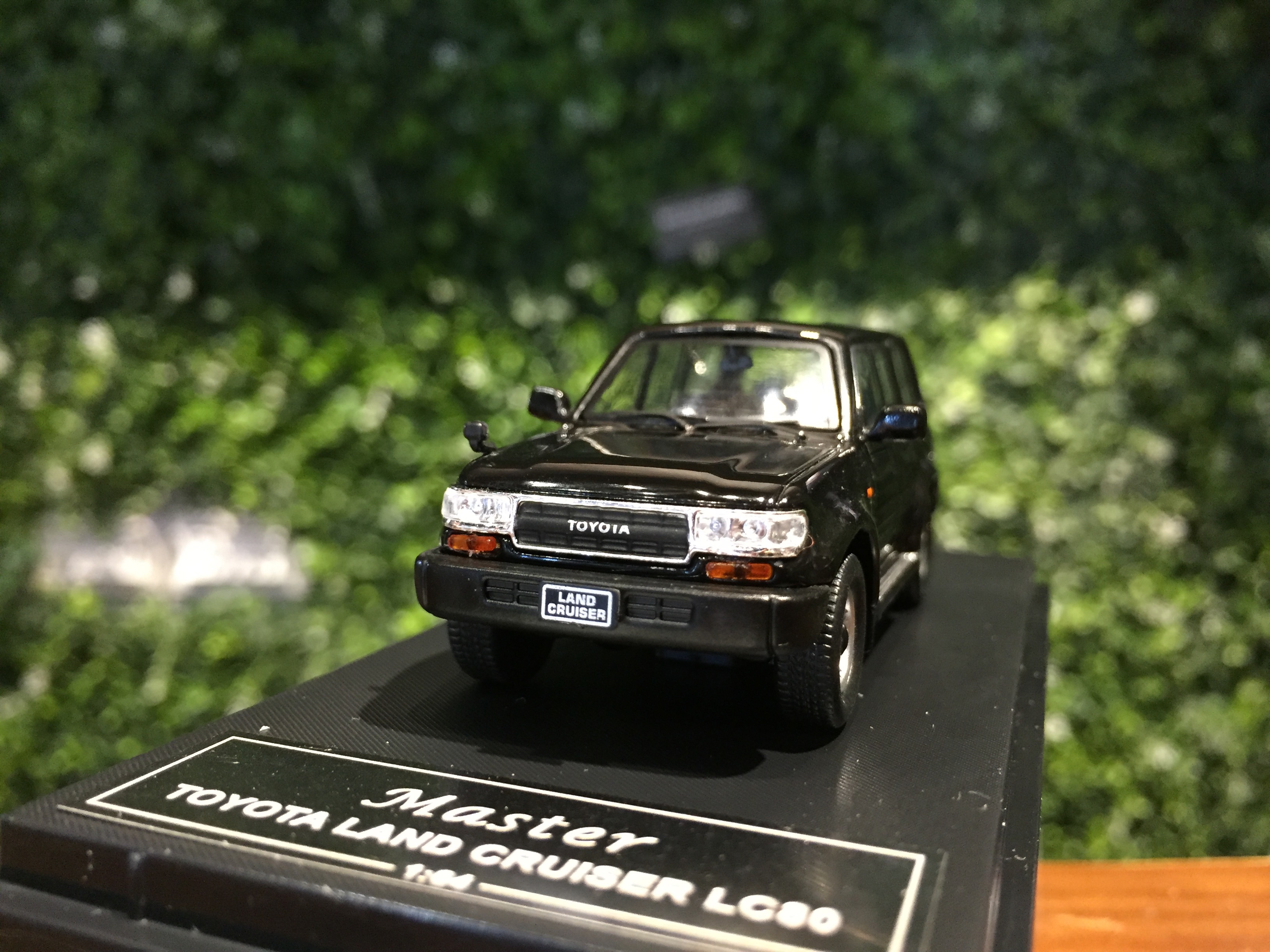 1/64 Master Toyota Land Cruiser LC80 Black【MGM】 | Yahoo奇摩拍賣