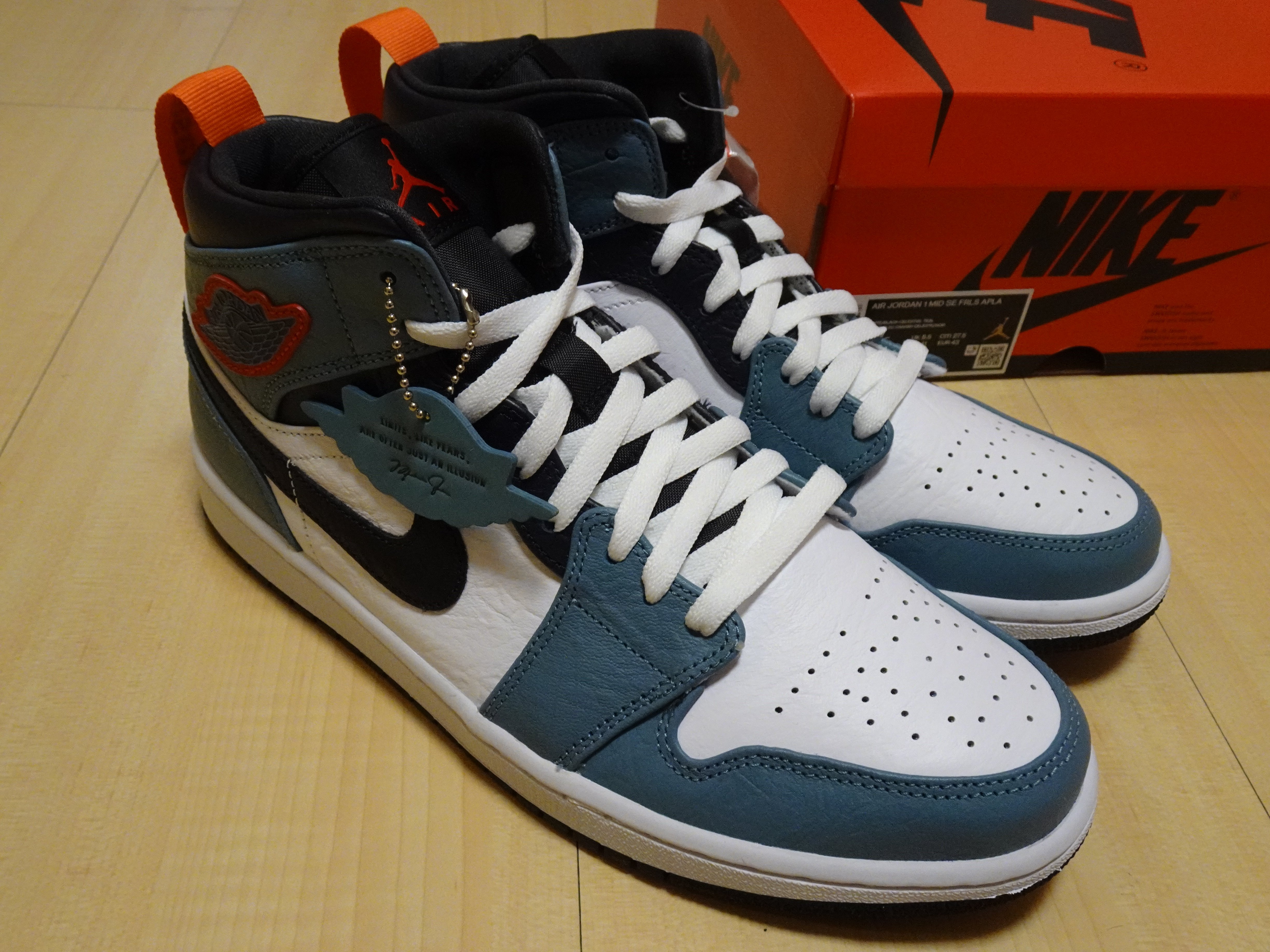 AIR JORDAN I MID SE FRLS APLA FEARLESS FACETASM皺摺面CU2802-100