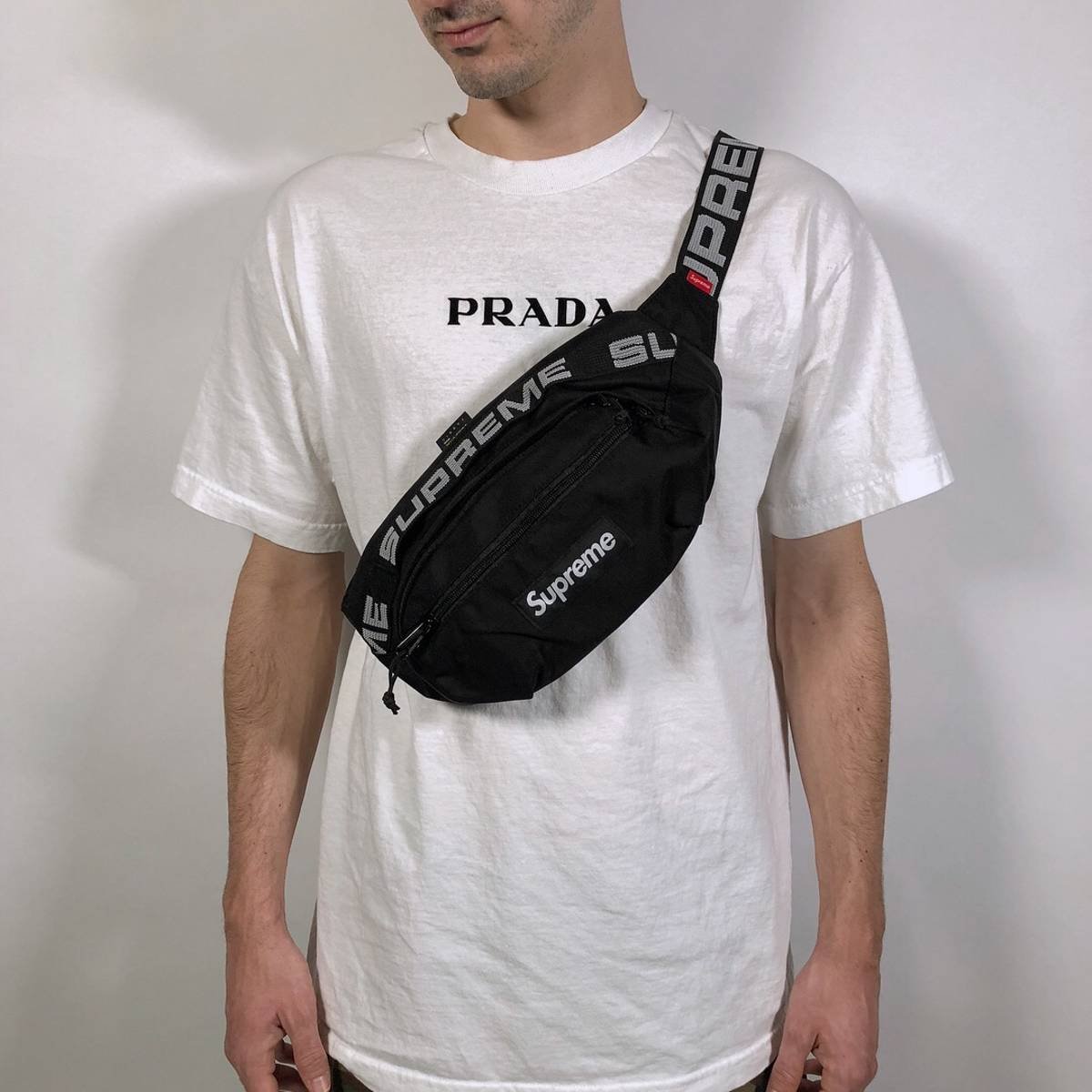 Supreme 18SS 44th Waist bag 腰包黑色側背包斜背包小包| Yahoo奇摩拍賣