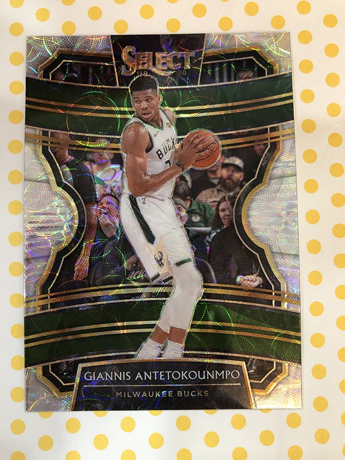 2019-20 NBA Panini Select Giannis Antetokounmpo 字母哥占星圖亮卡