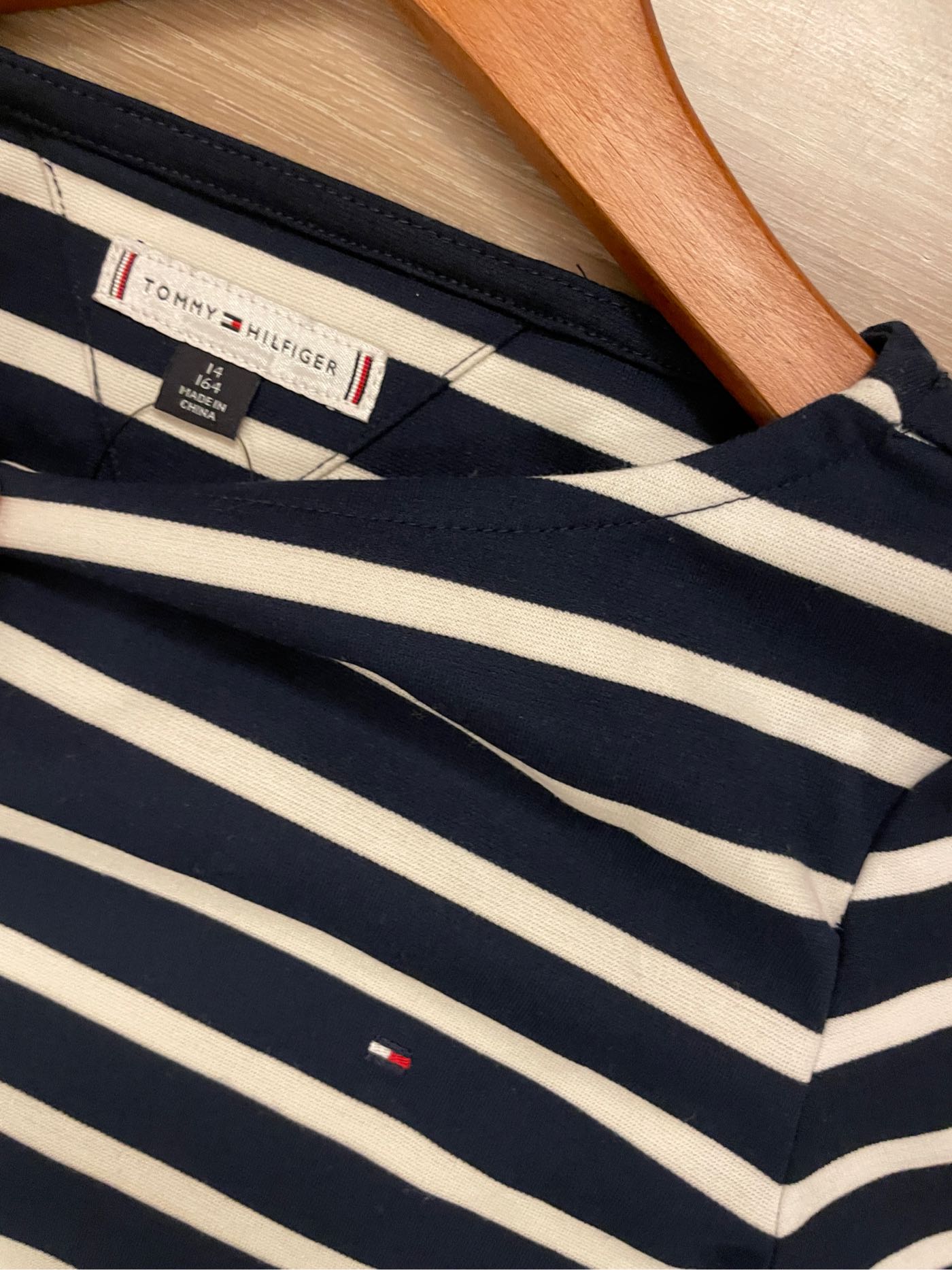 Tommy Hilfiger 橫條紋棉質洋裝兒童14 y 164 500 競標| Yahoo奇摩拍賣