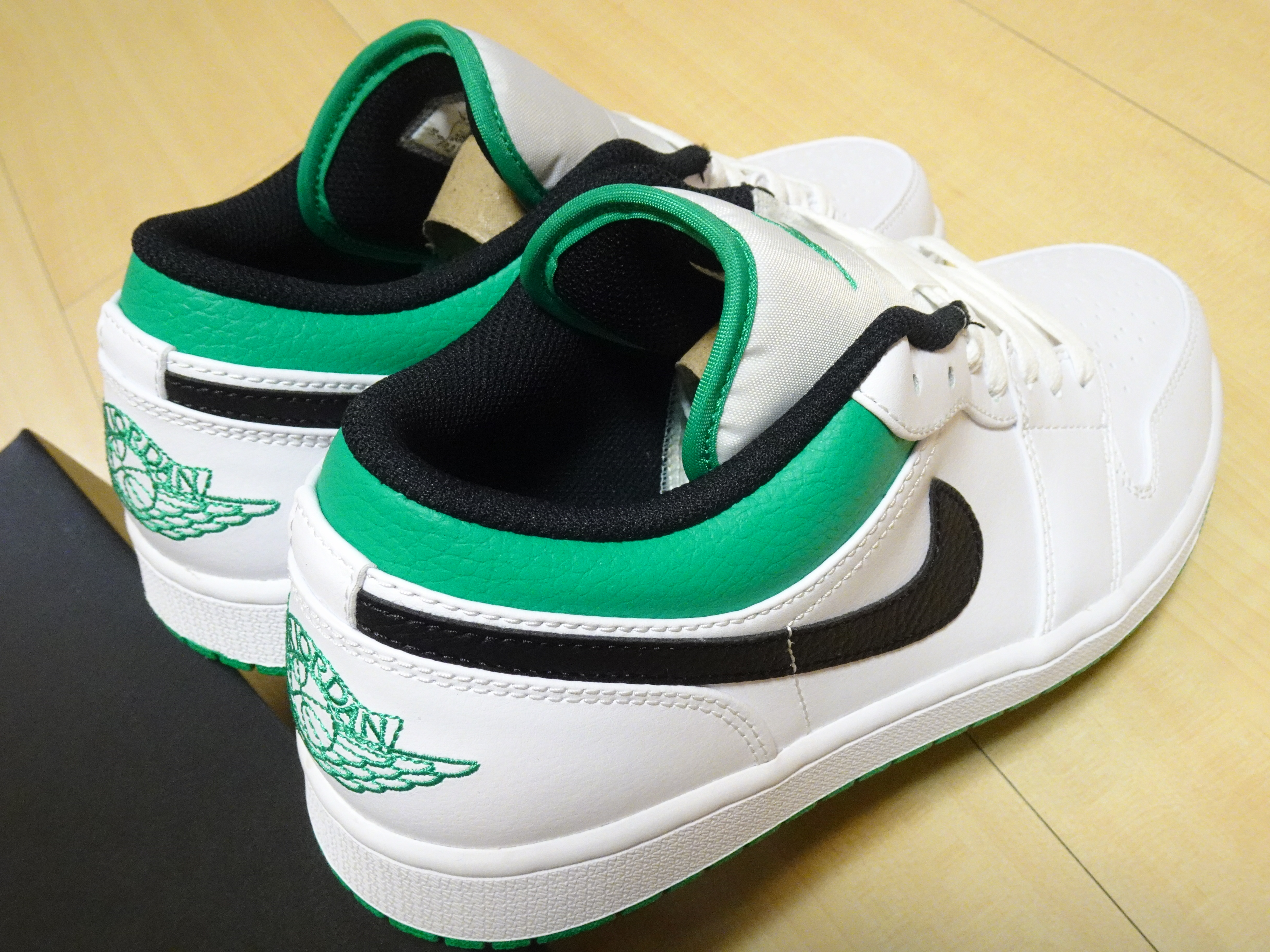 NIKE AIR JORDAN 1 LOW White Lucky Green Black白綠籃球鞋553558-129