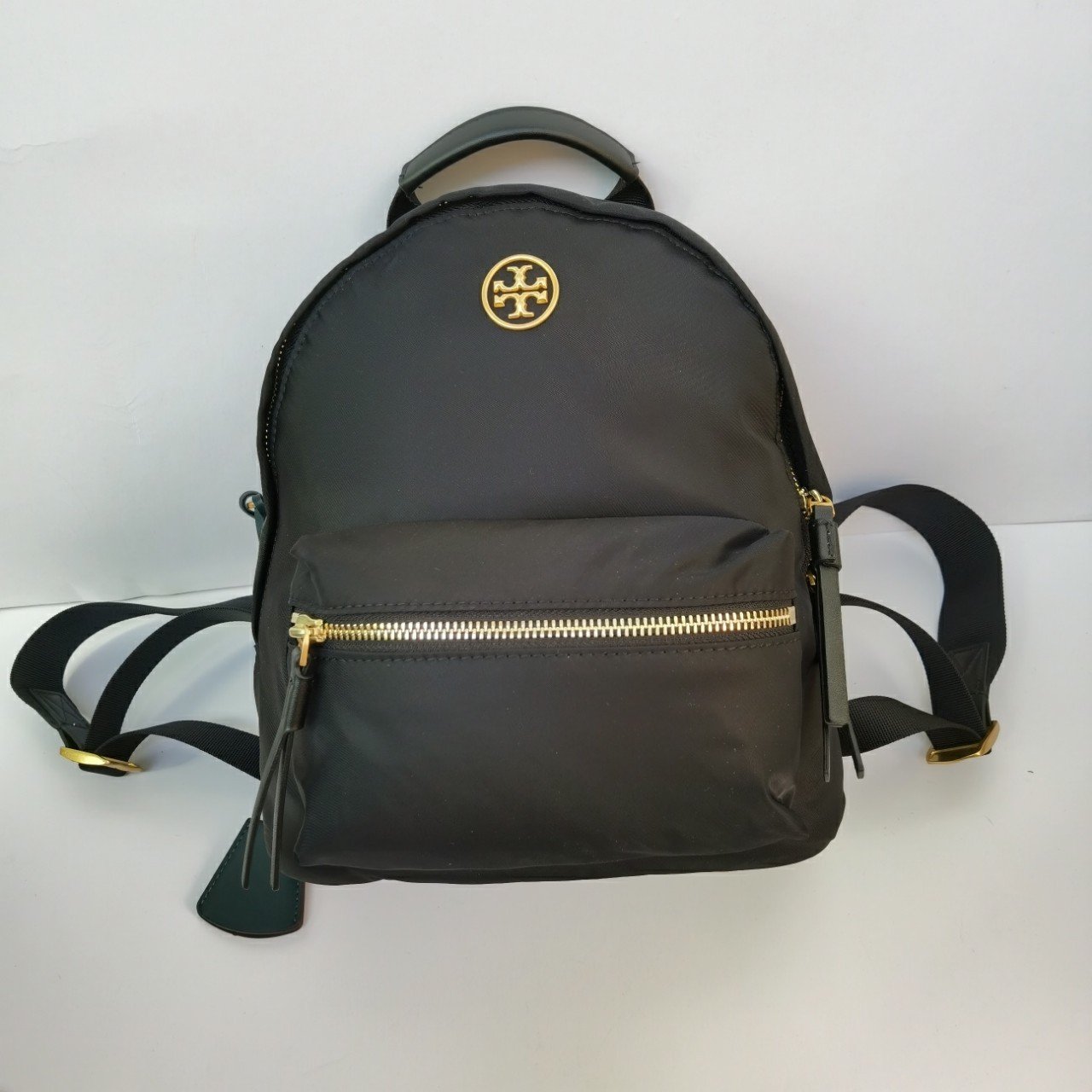 1220:) 美國正品代購~熱銷中 TORY BURCH  TB Perry bombe logo後背包 逛街包 出遊包