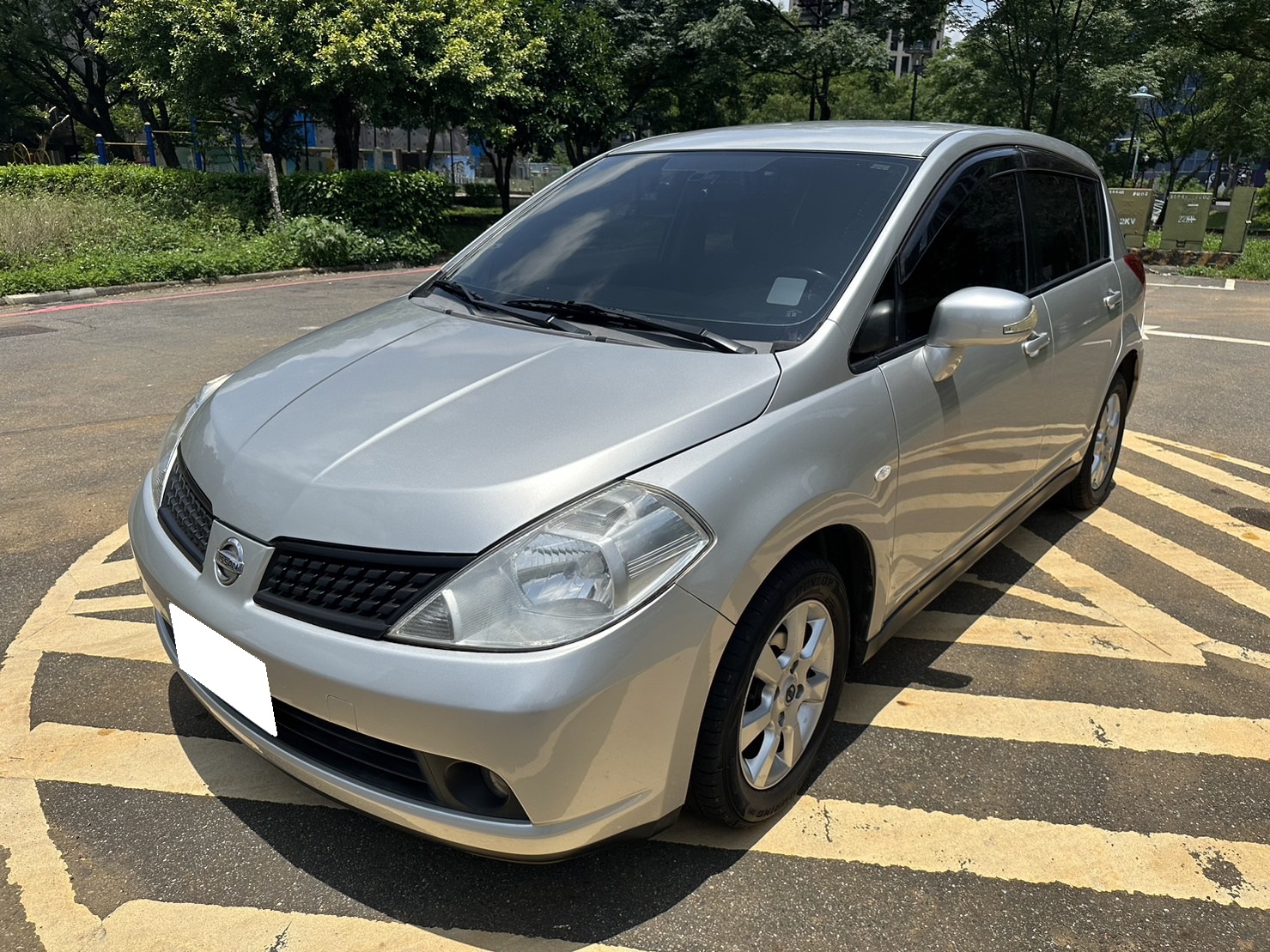 2012 Nissan 日產 Tiida 5d