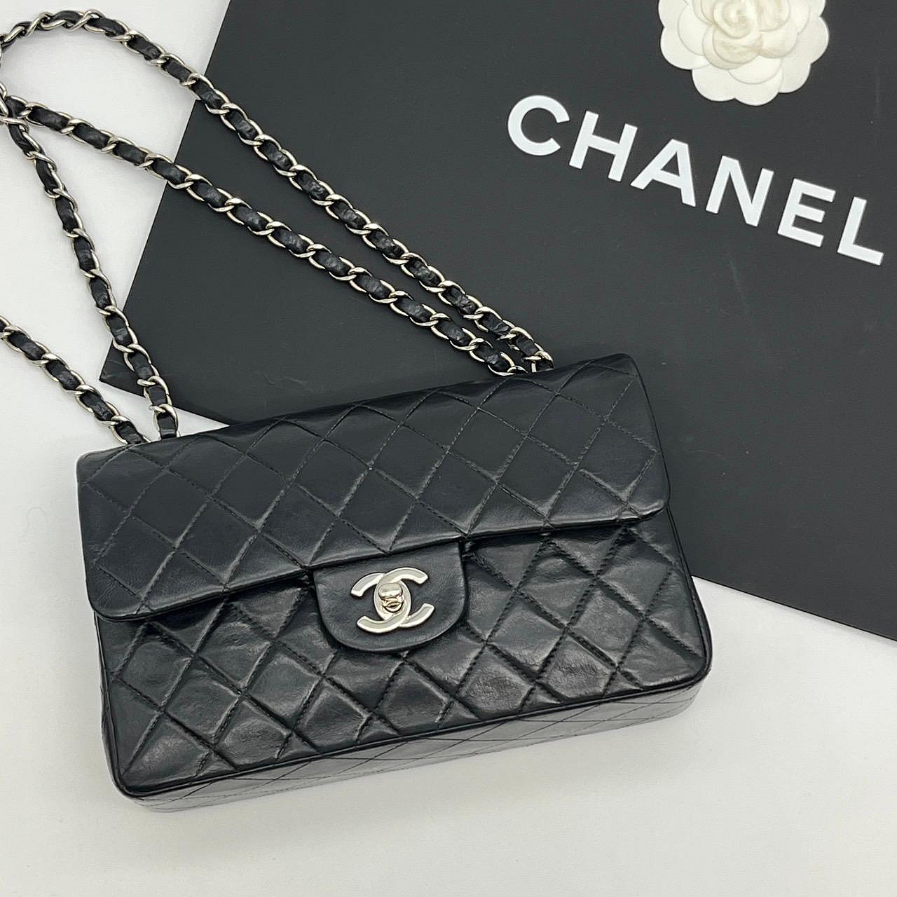 哈極品】美品《CHANEL 香奈兒黑銀羊皮23公分菱格紋CF鍊包/肩背包