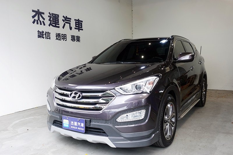 2017 Hyundai 現代 Santa fe