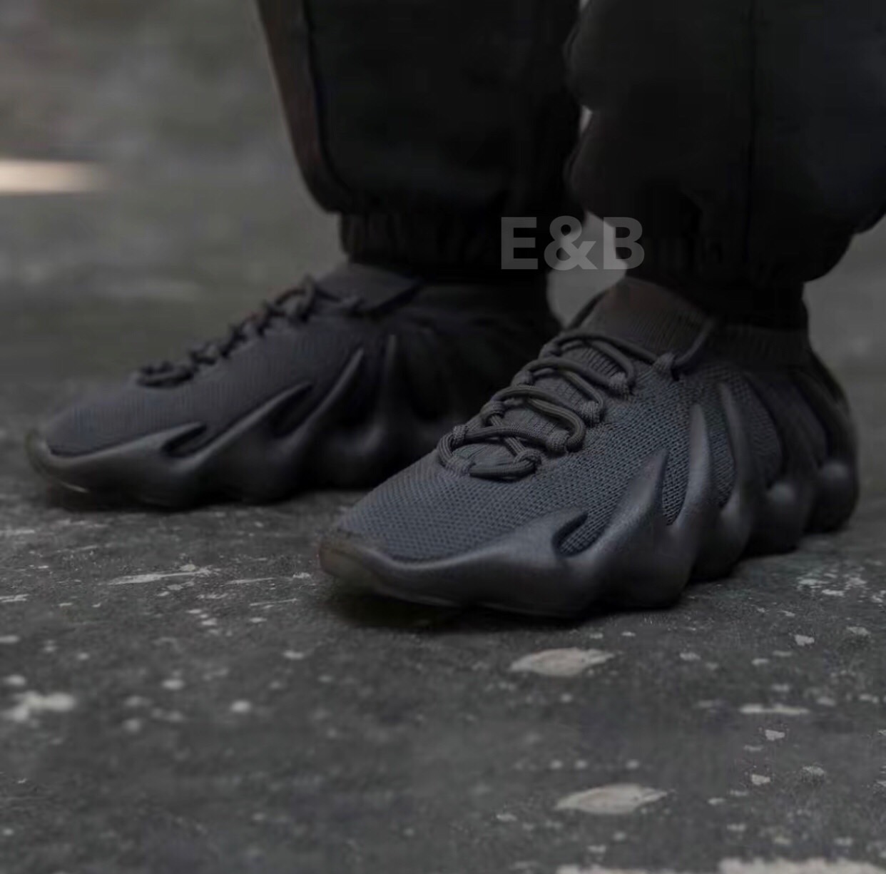 全新Adidas Yeezy 450 Utility Black 全黑| Yahoo奇摩拍賣