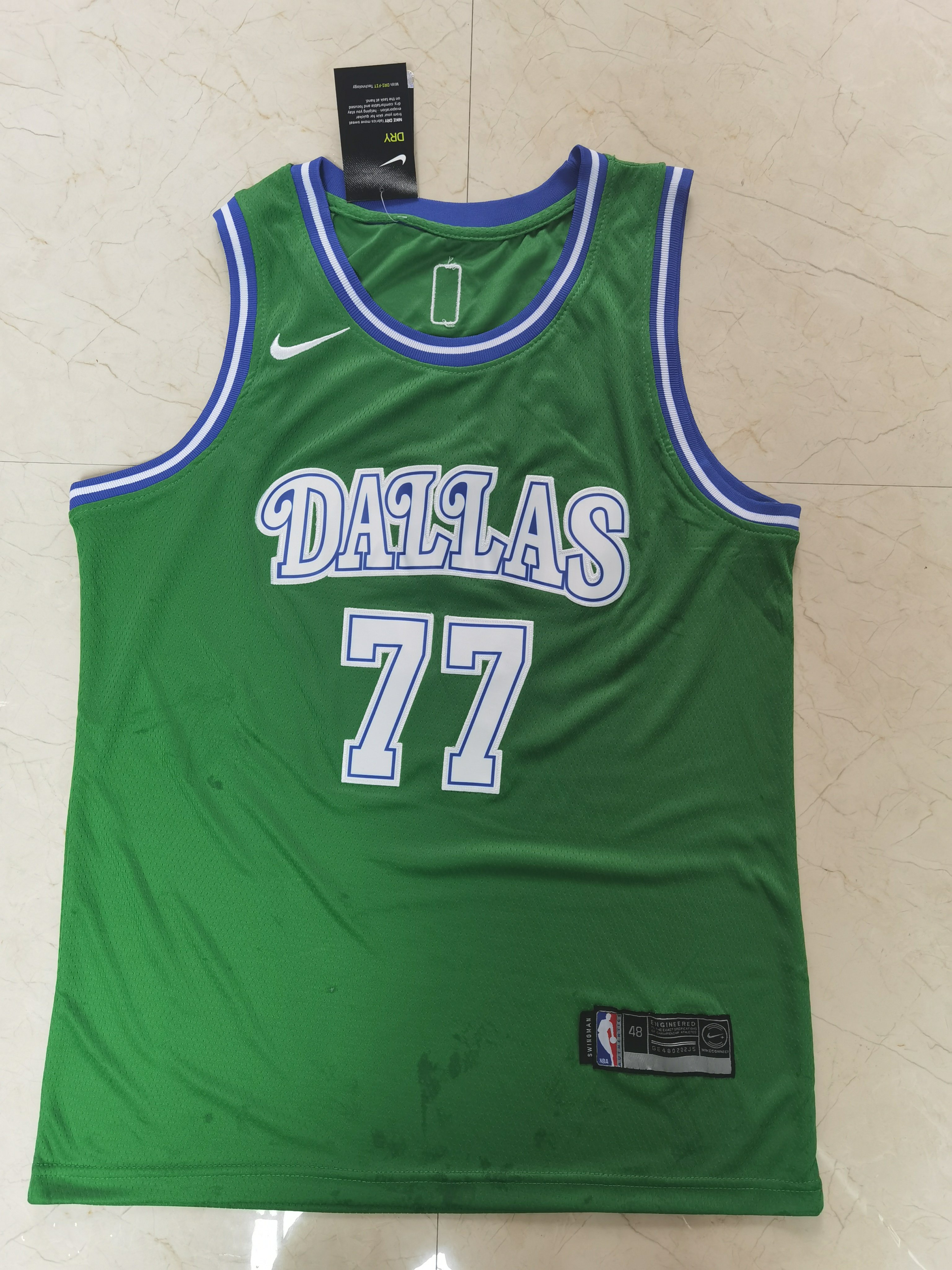 盧卡·唐西奇(Luka-Doncic)NBA達拉斯小牛隊 綠色 球衣 77號