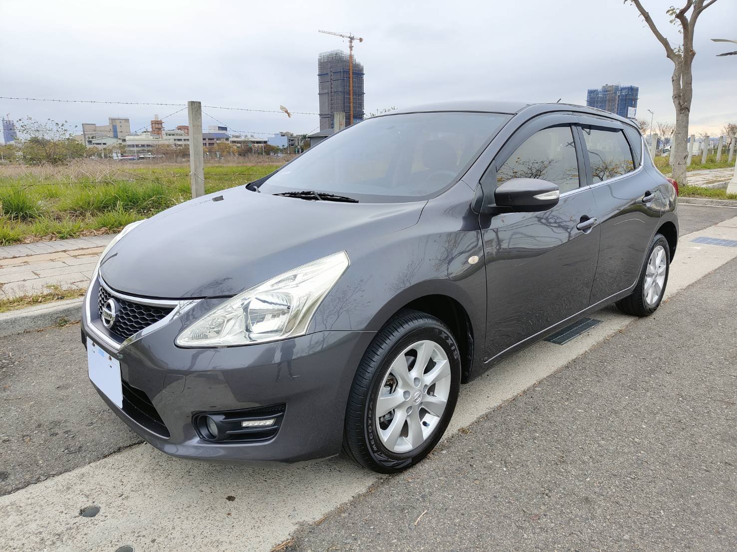 2015 Nissan 日產 Tiida 5d