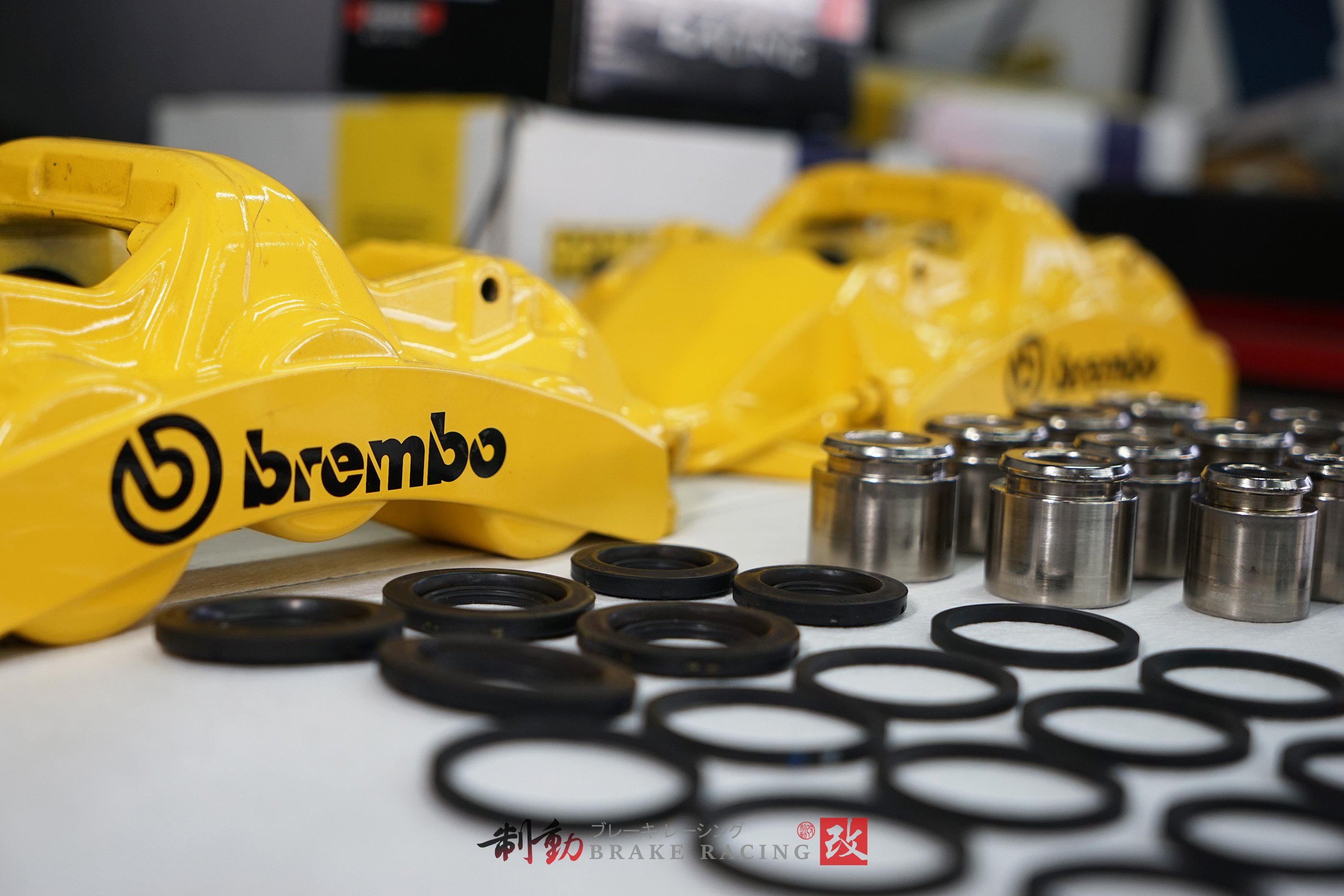 拒收仿冒品 brembo GT6/GT4 六活塞 卡鉗清潔、維修、原廠油封、來令片、客製烤漆 塗裝 歡迎詢問 / 制動改