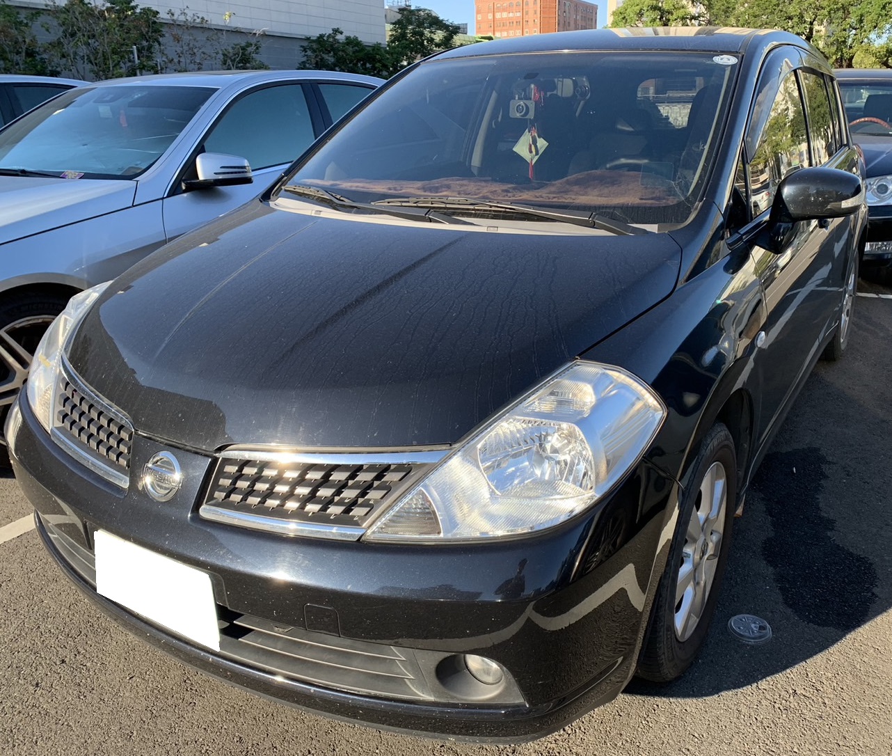 2011 Nissan 日產 Tiida 5d