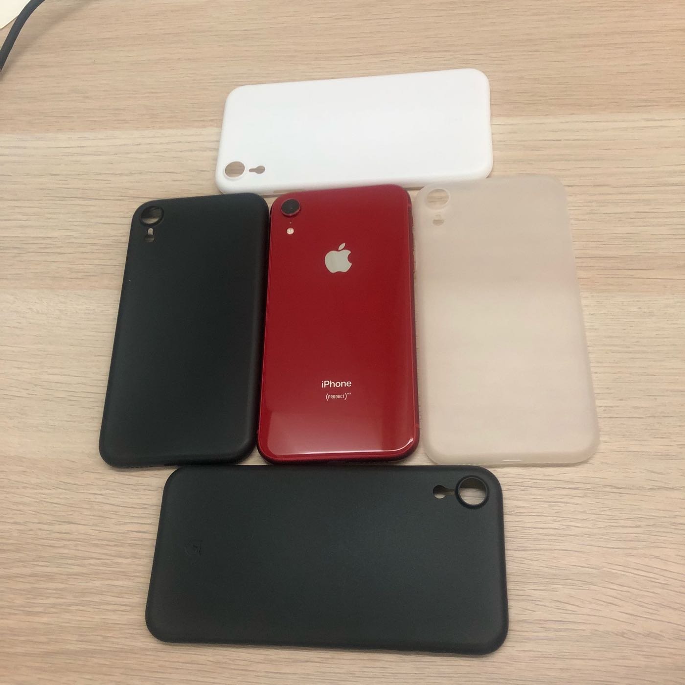 代購：最新上市港版雙卡iPhone XR 紅色128G，香港香港版真雙卡現貨XR