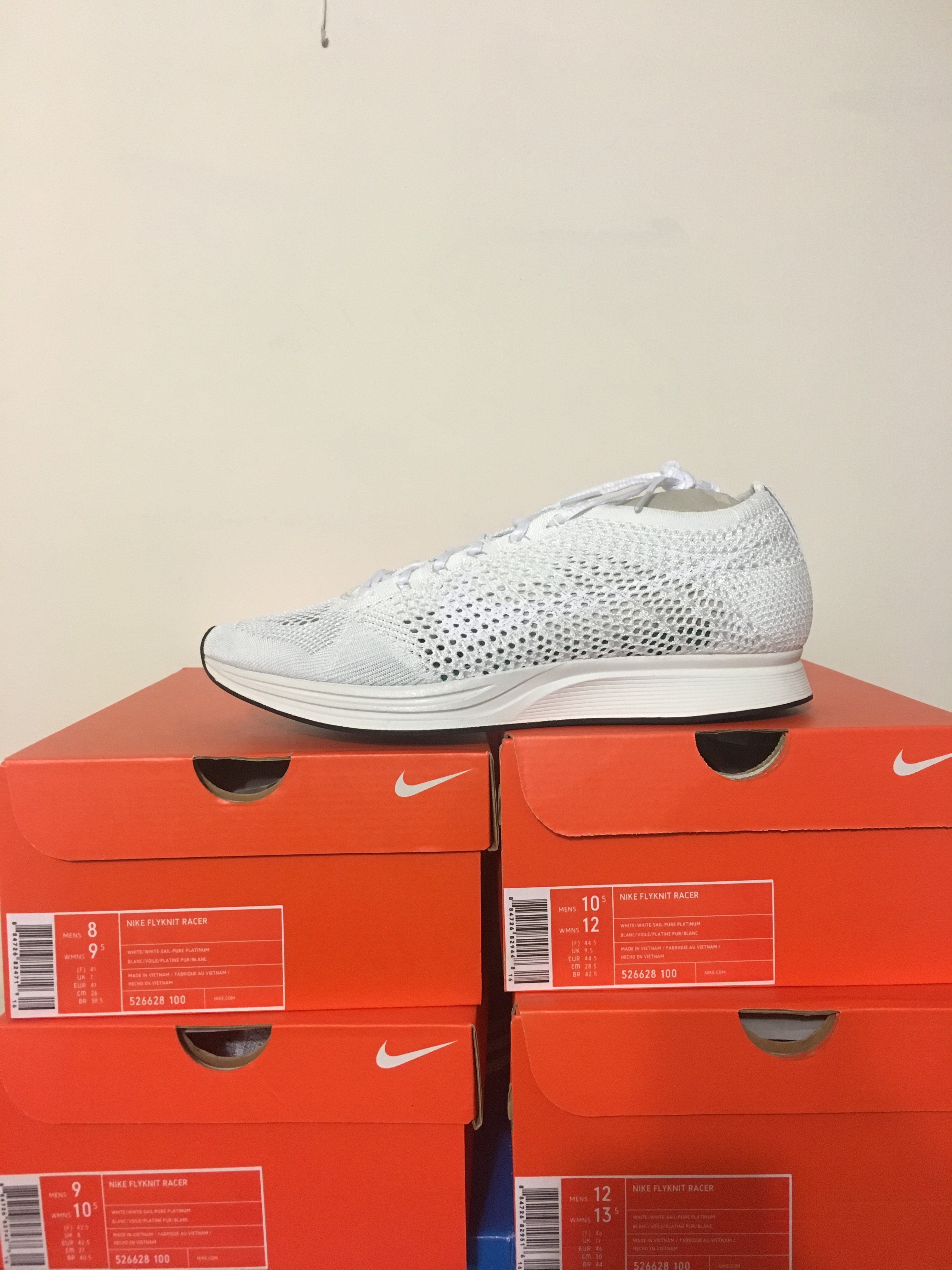 特價Nike Flyknit Racer Triple white 全白編織10.5 12 Yeezy V2