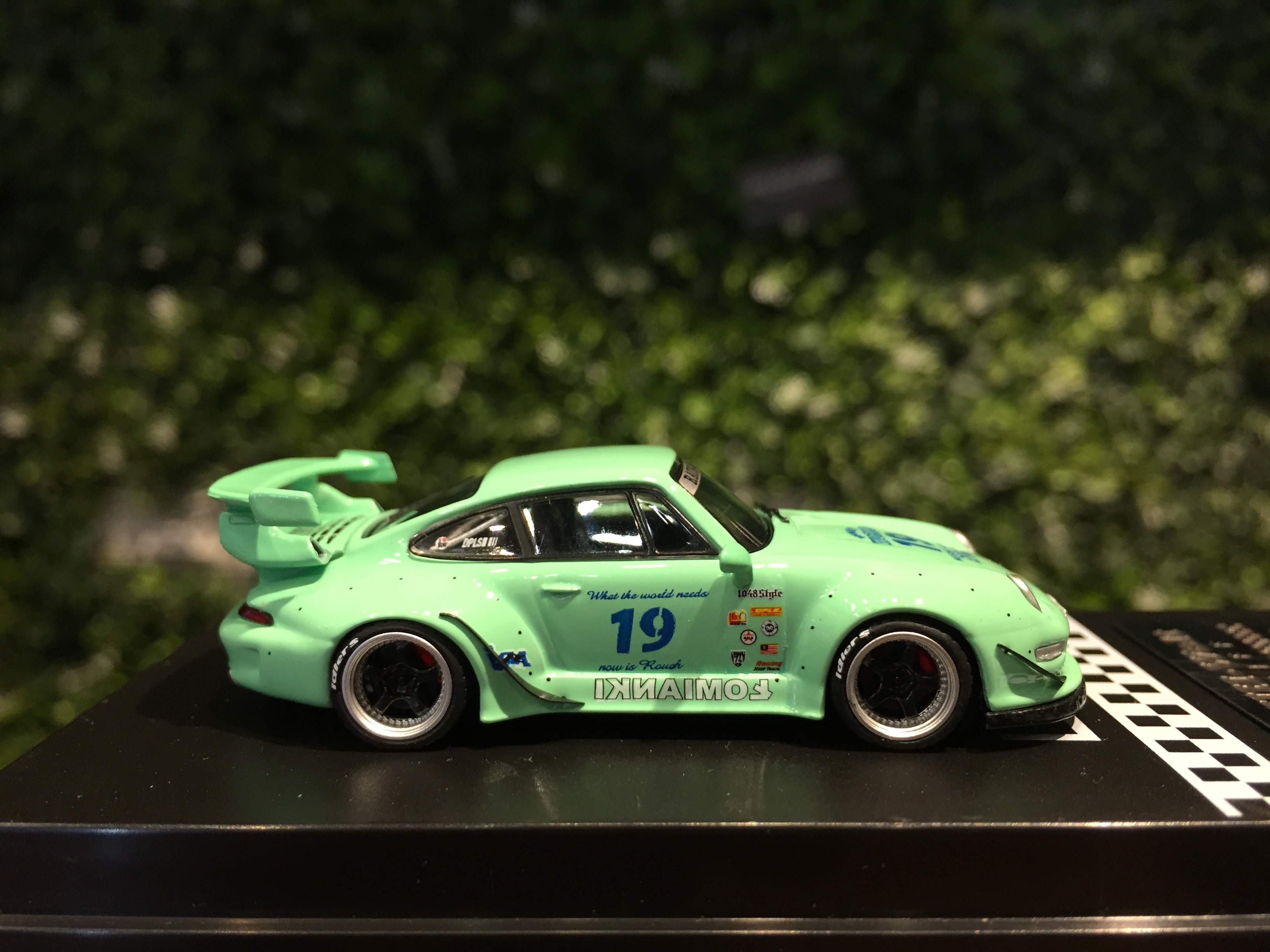 1/64 RWB RWB Porsche 911 (993) Idlers Lomianki #19 附人偶【MGM 