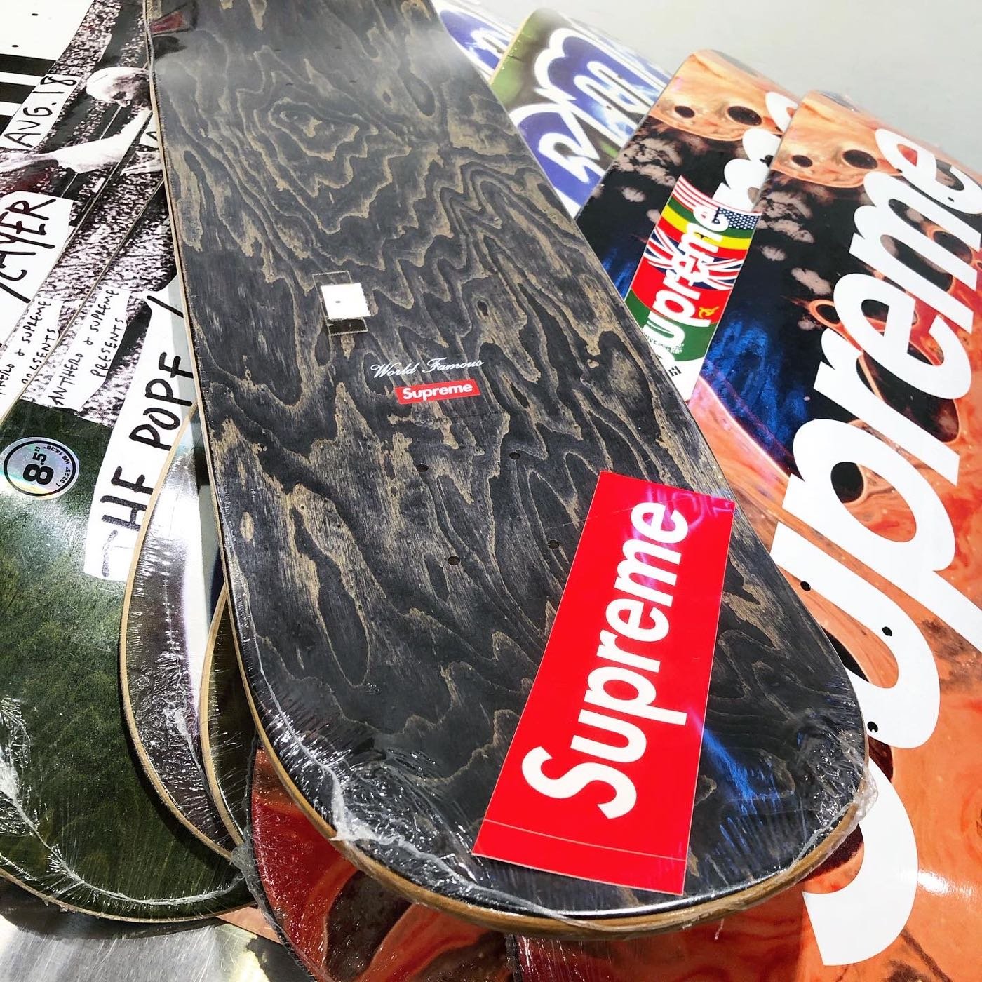 希望商店】Supreme Michael Jackson Skateboard Deck 17SS 麥可傑克森