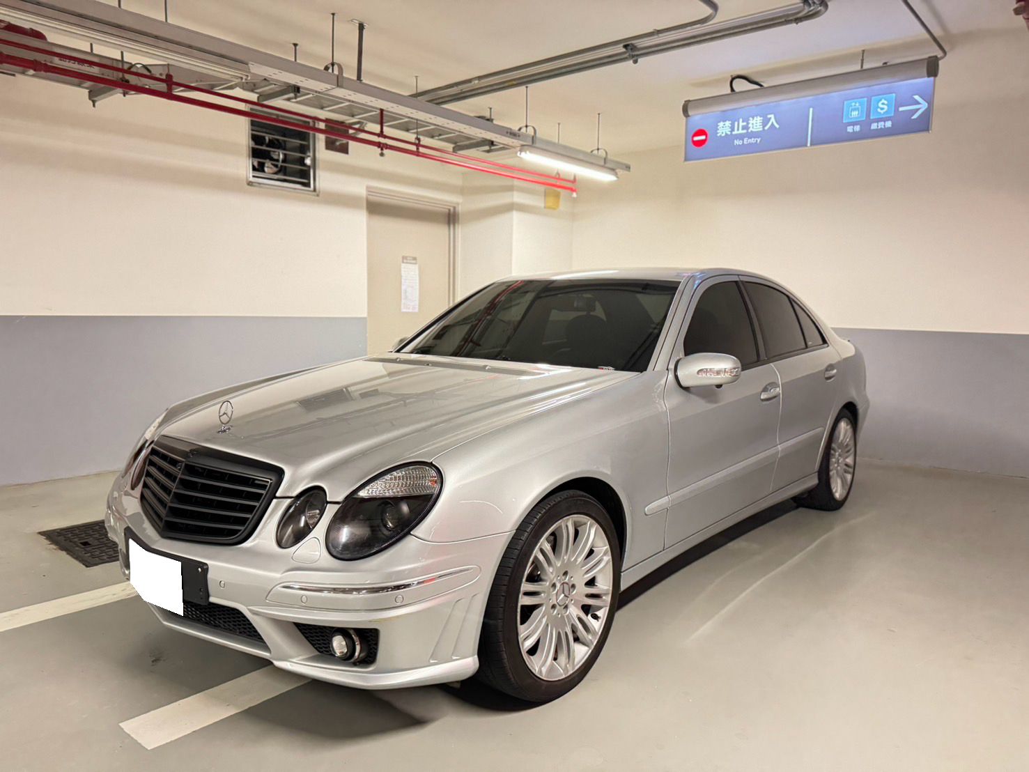 2005 M-Benz 賓士 E-class