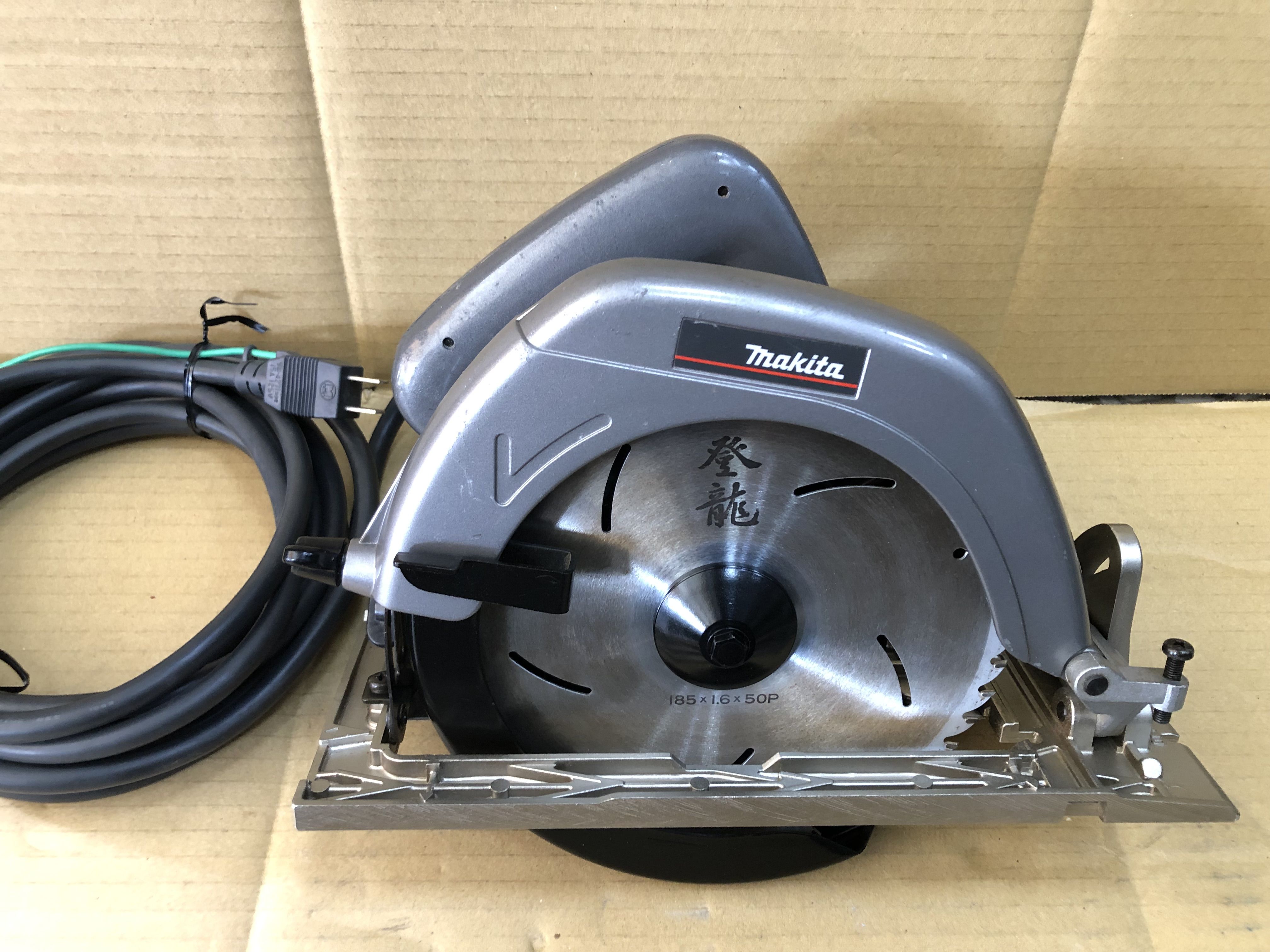 外匯嚴選 makita 牧田 5812A 手提式 7 圓鋸機 木工切割機 /中古/二手/日本原裝