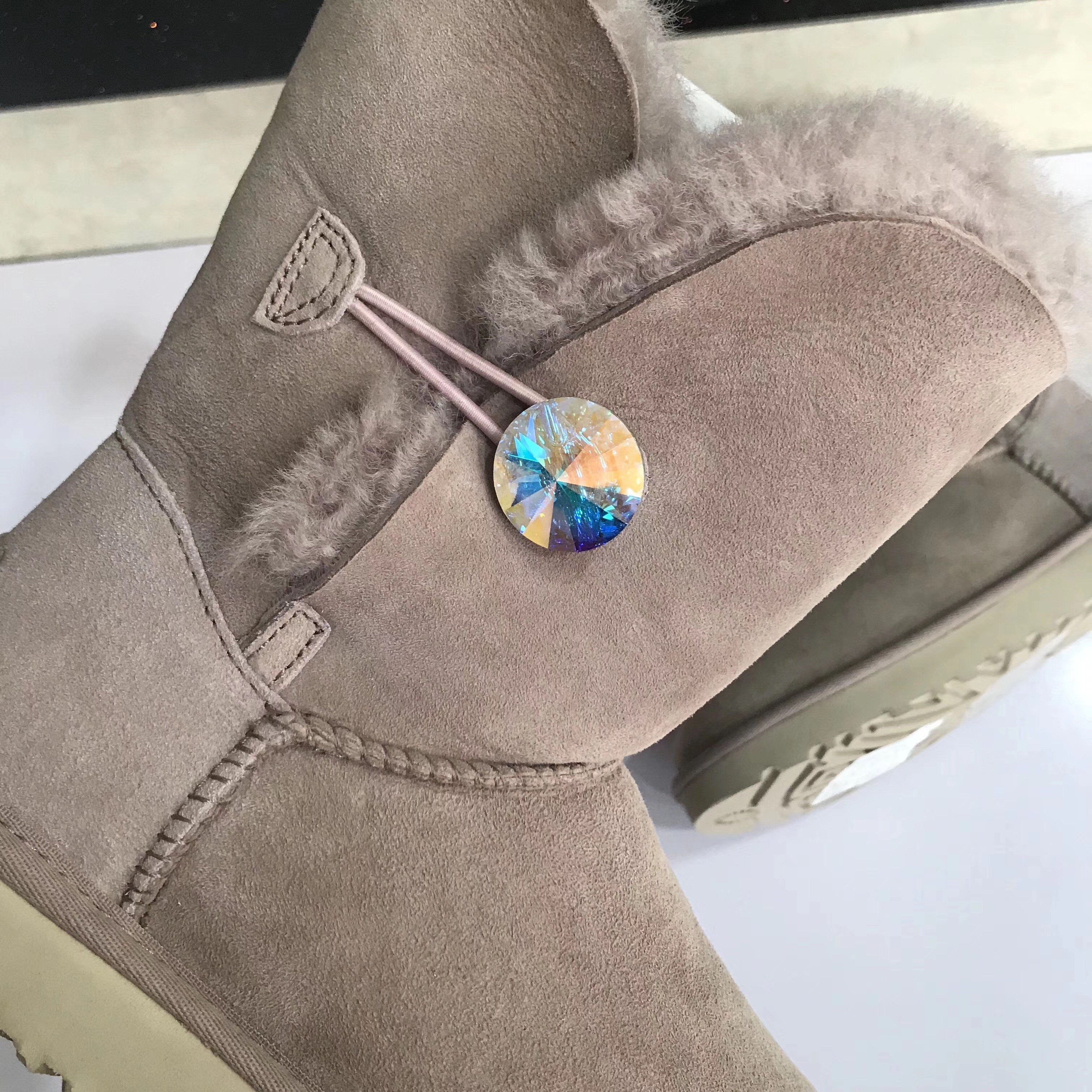 カーキ×インディゴ 美品‼️UGG W Bailey Button ll | ochge.org