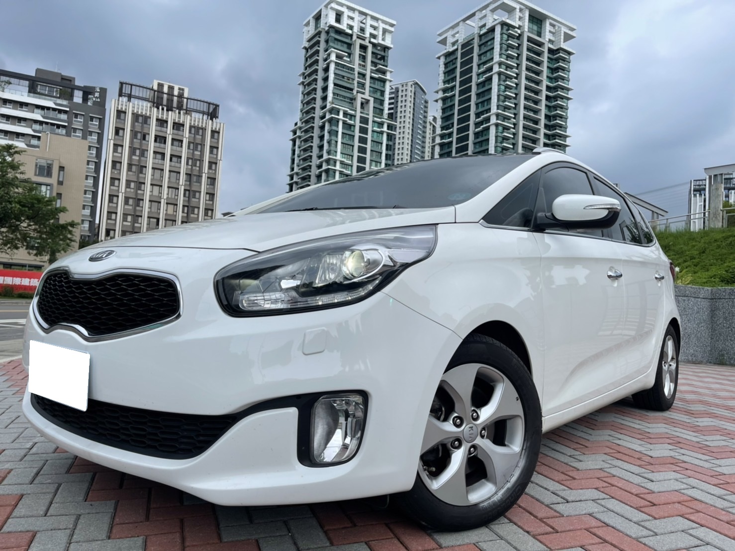 2017 Kia 起亞 Carens