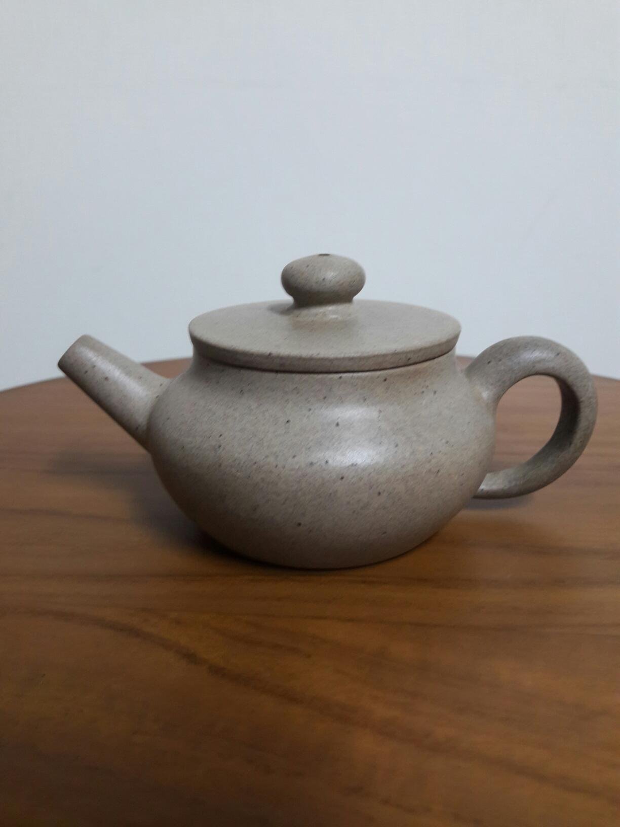 ダイゾー ナチュラル 茶道具 福田耕一作 黒柿 鈴虫蒔絵 螺鈿装飾 香合