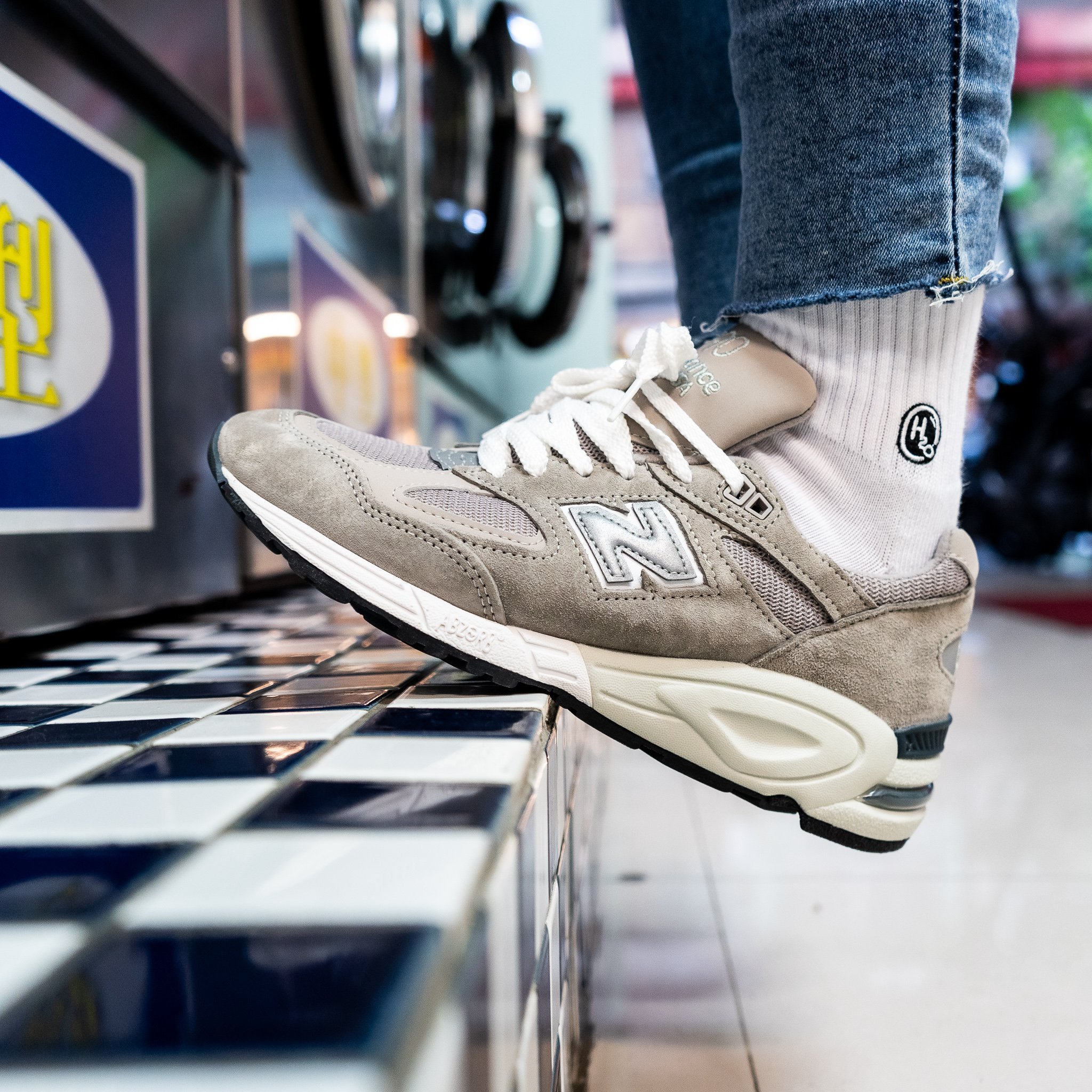 人気高品質送料込　New Balance M990TD2 ニューバランス 26cm スニーカー