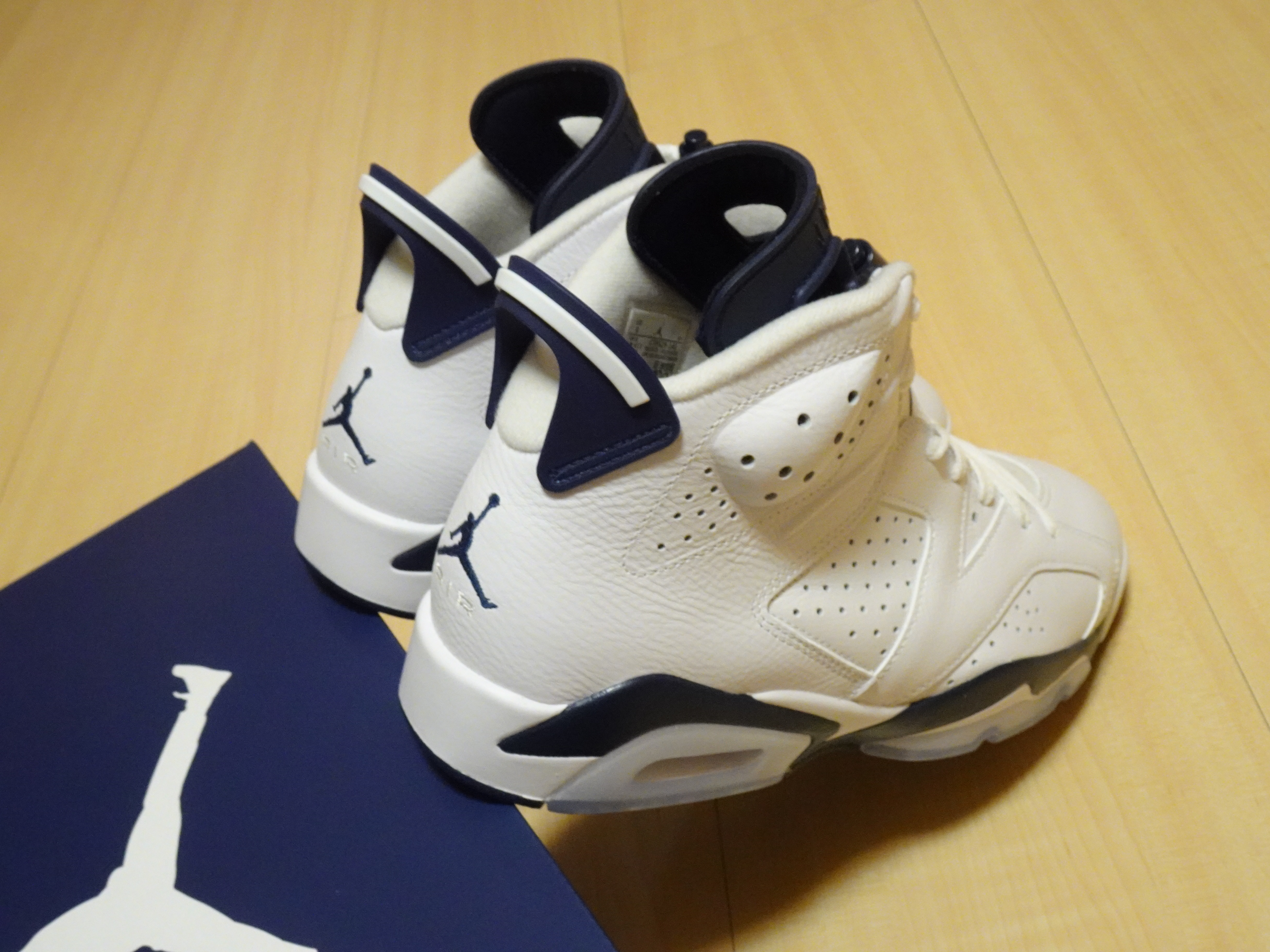 極美品 黒タグ付き nike air jordan 6 Retro UNC-