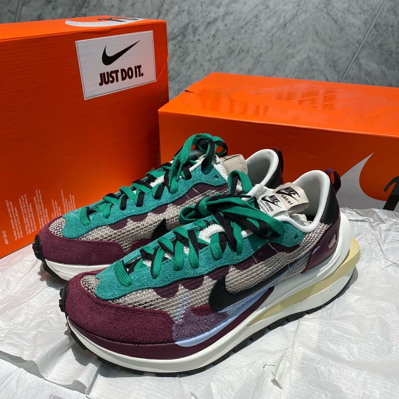 翰貝格名牌館】全新真品Sacai x Nike 聯名Vaporwaffle 紫紅綠鞋帶黑