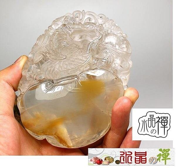 水晶の禪《店長私藏夢幻逸品》鏤空巧雕藝術【祥龍戲珠】滲入性河床水晶雕 504.5g