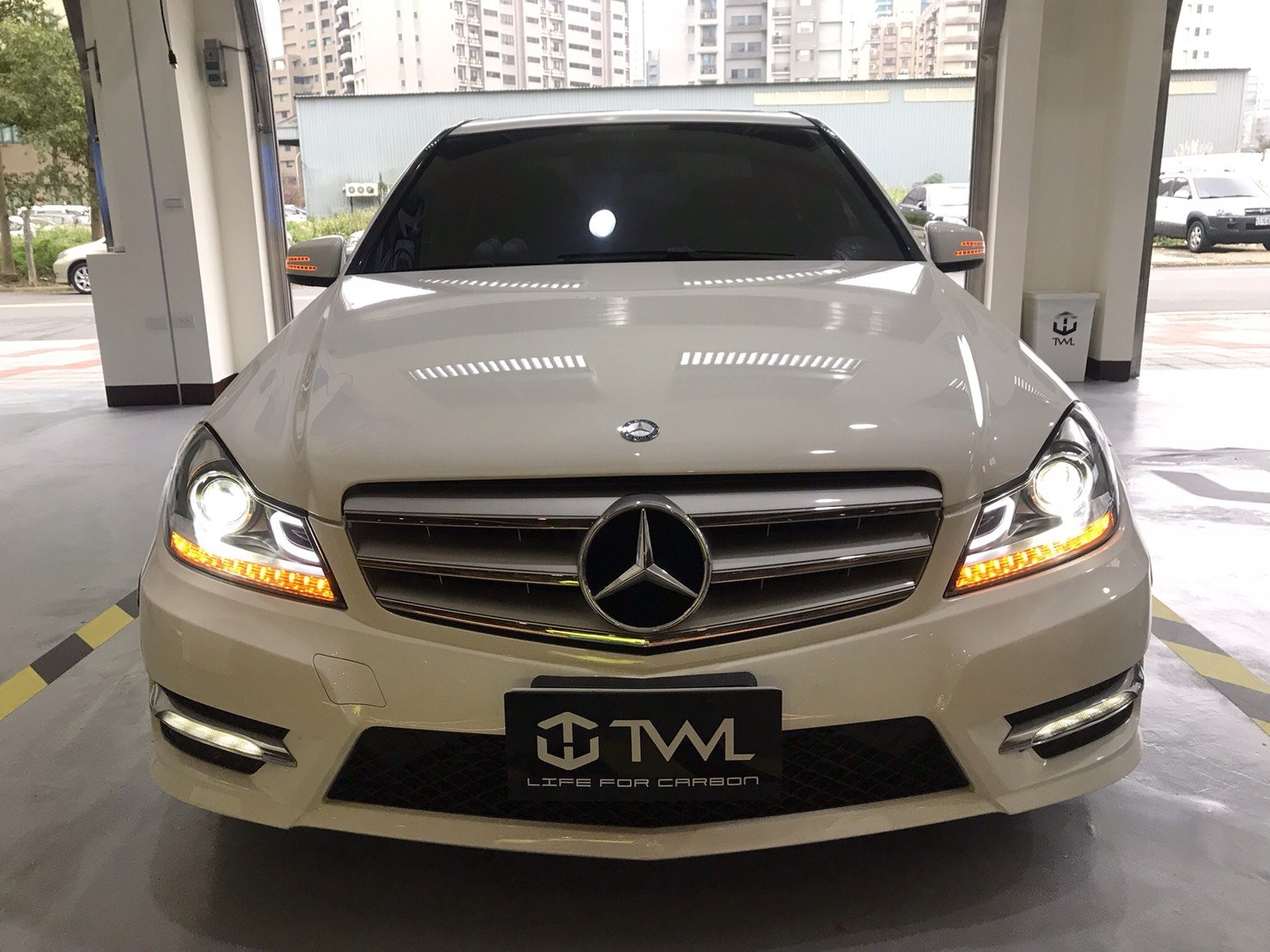 TWL台灣碳纖 全新BENZ W204 12 13 14 C250 AMG LED 小C魚眼投射大燈組台灣DEPO公司貨