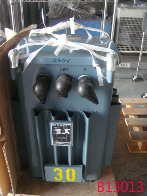 【全冠】日良 30KVA 油浸式變壓器 電筒 電桶 變電箱 AC380V三相轉AC220~240V單相(B13013)