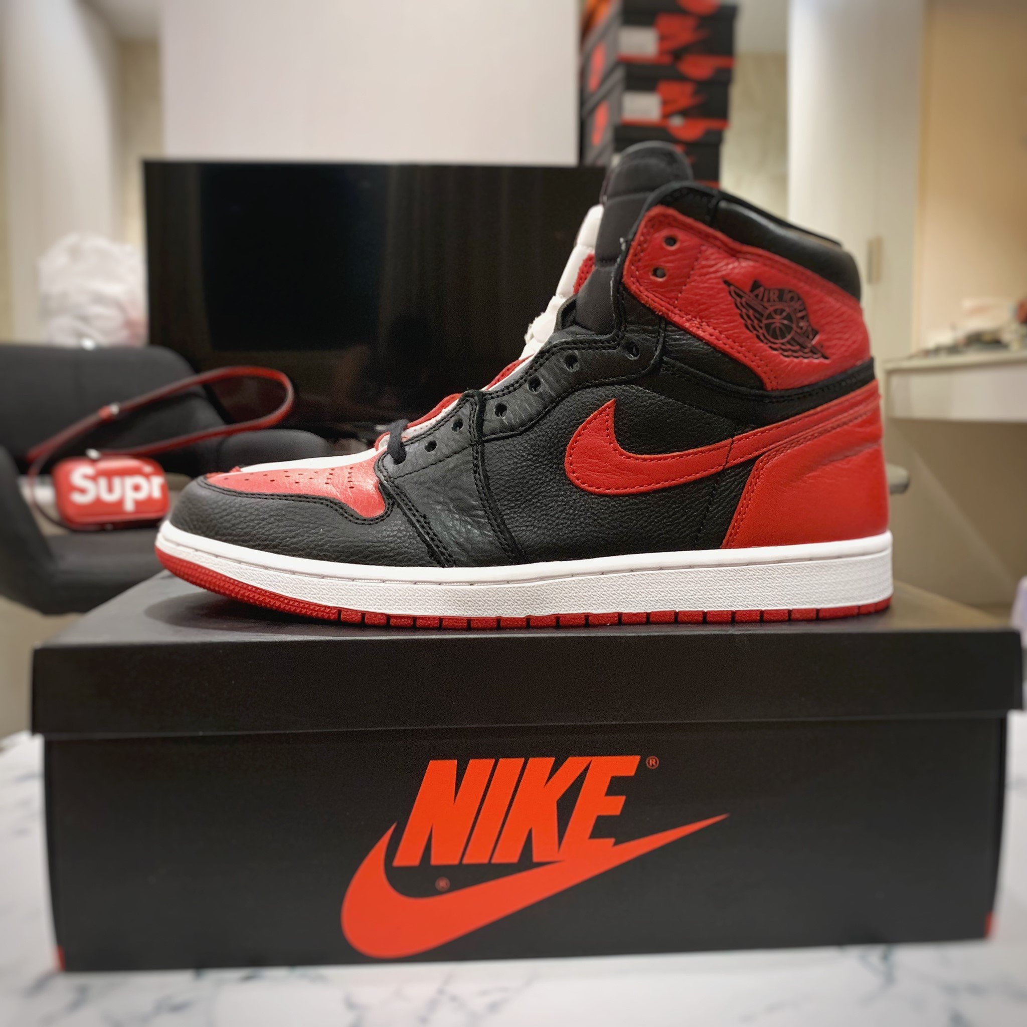 超低價跳跳人已驗過Nike Air Jordan 1 Homage 陰陽鴛鴦黑紅芝加哥AJ1