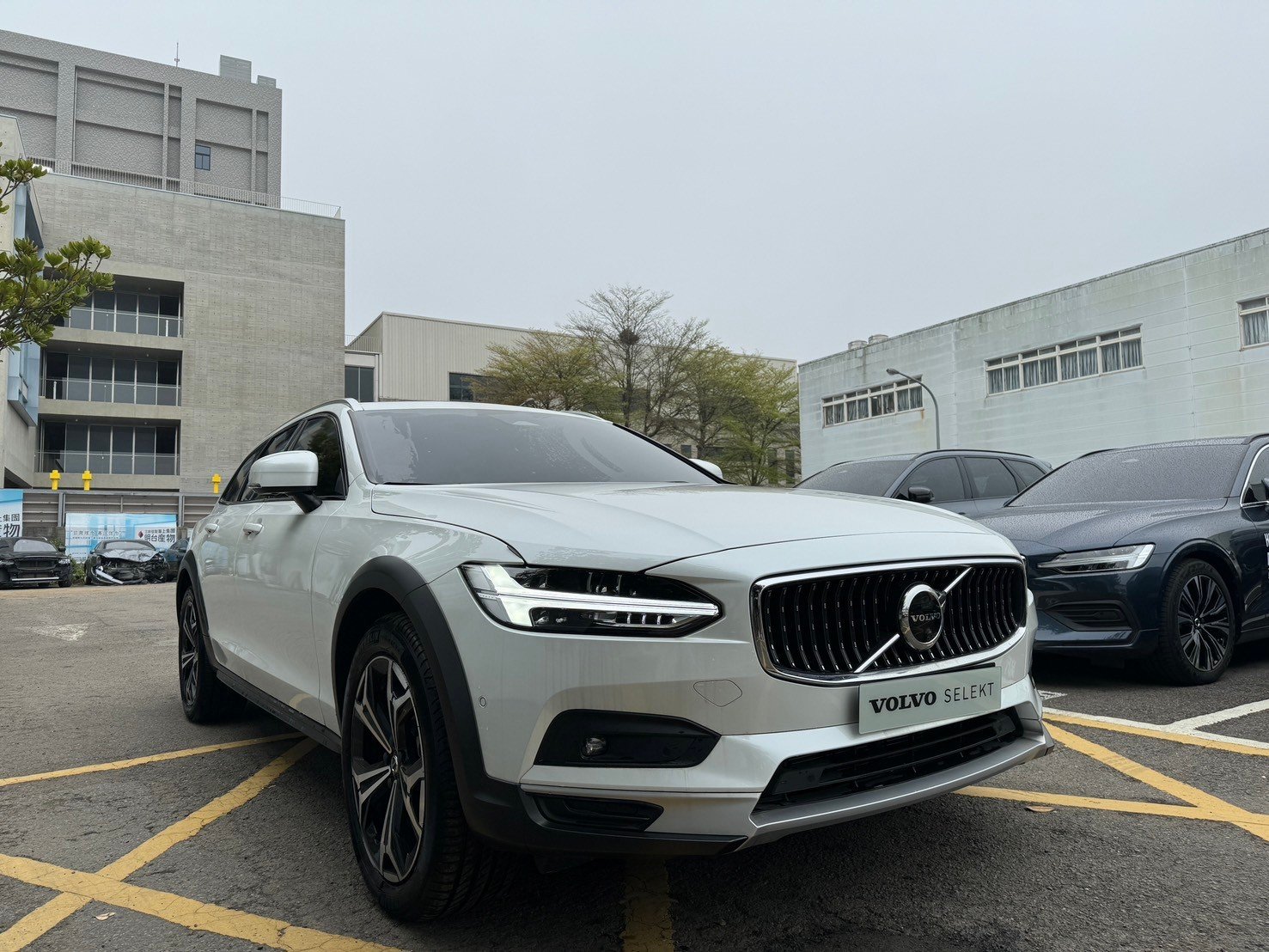 2022 Volvo 富豪 V90