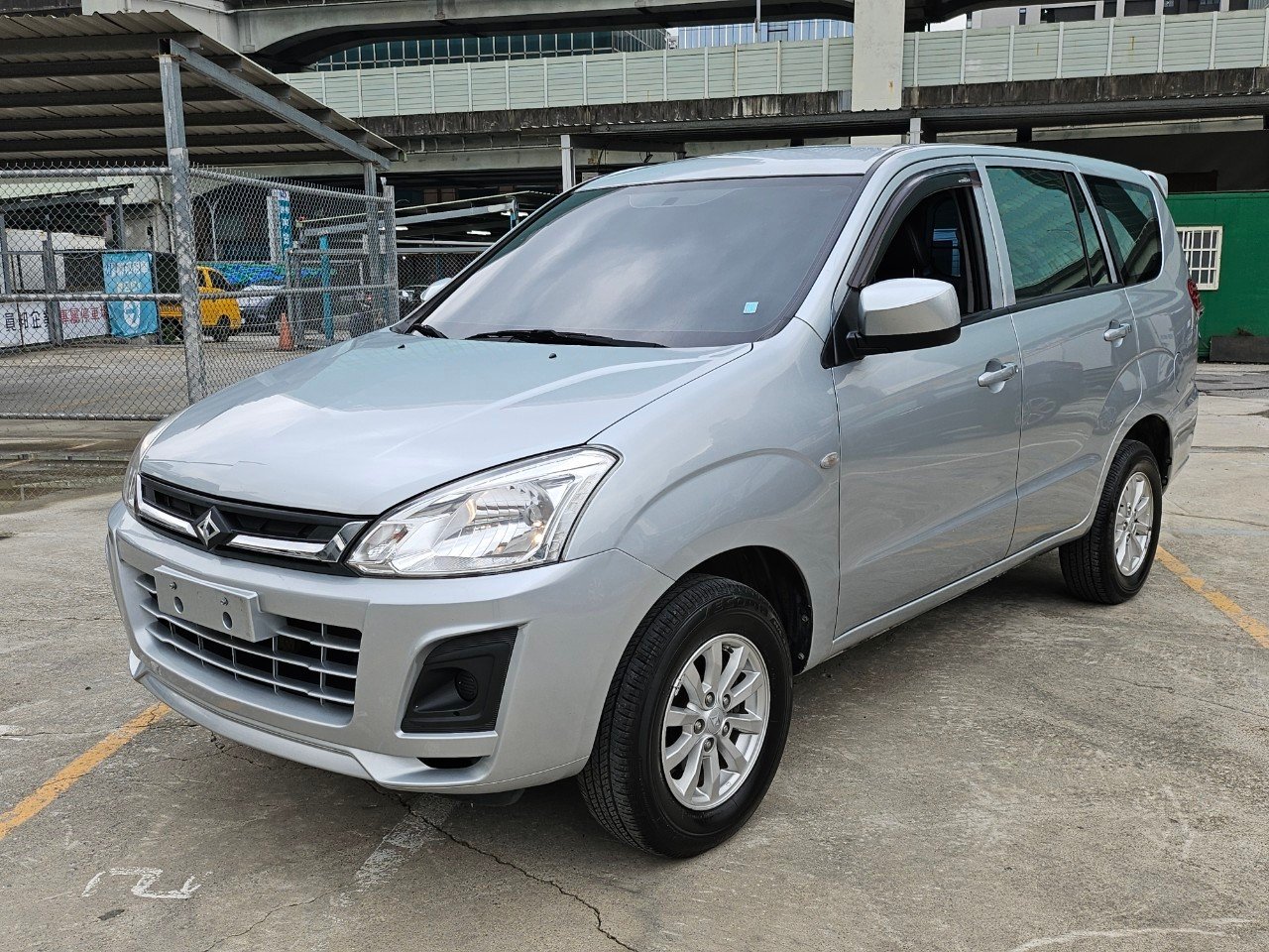 2019 Mitsubishi 三菱 Zinger