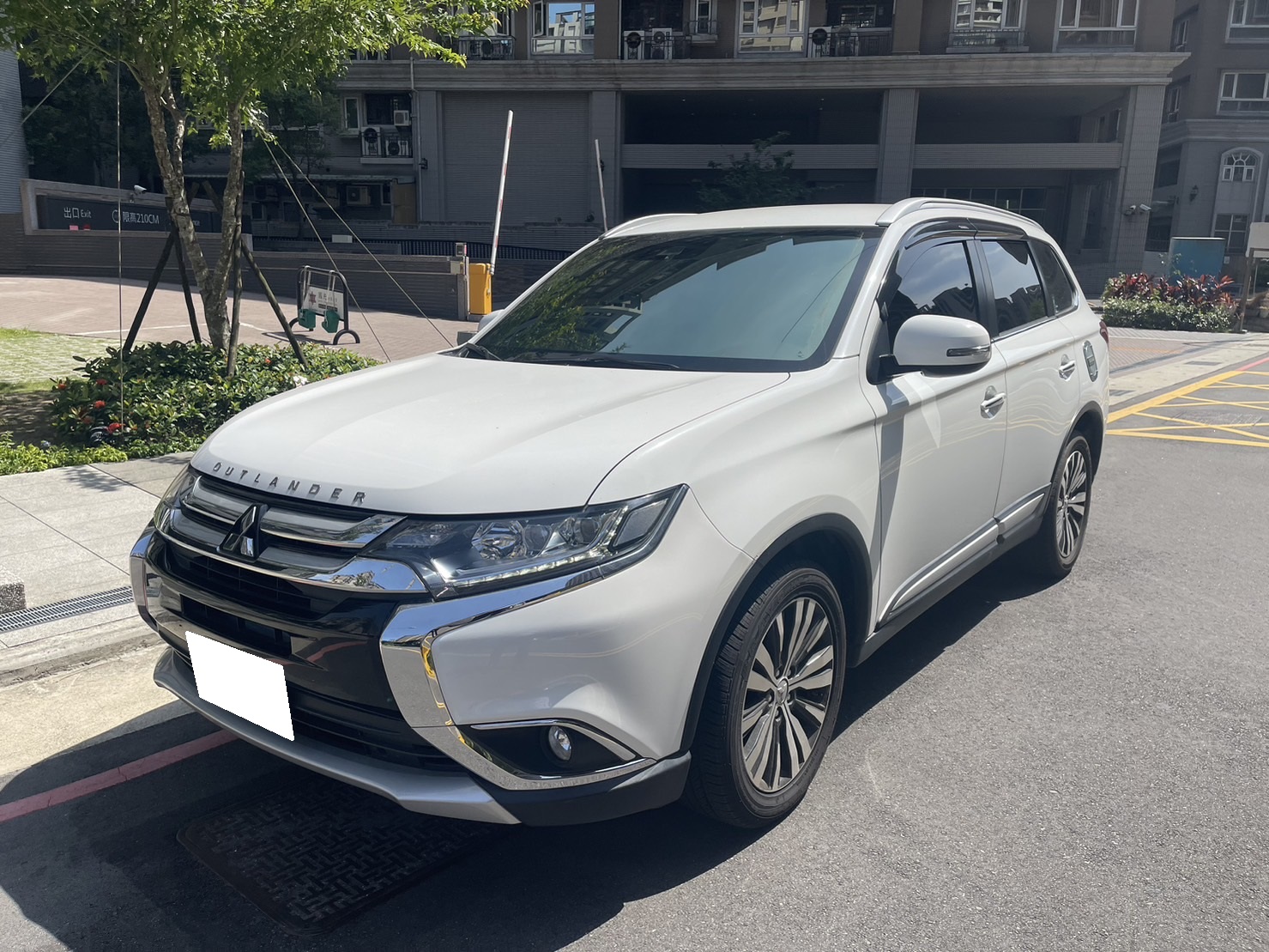 2019 Mitsubishi 三菱 Outlander