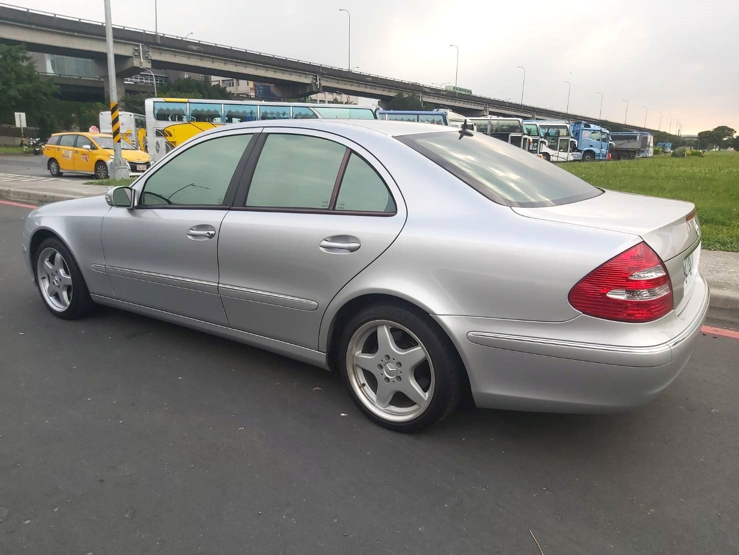 2003 M-Benz 賓士 E-class