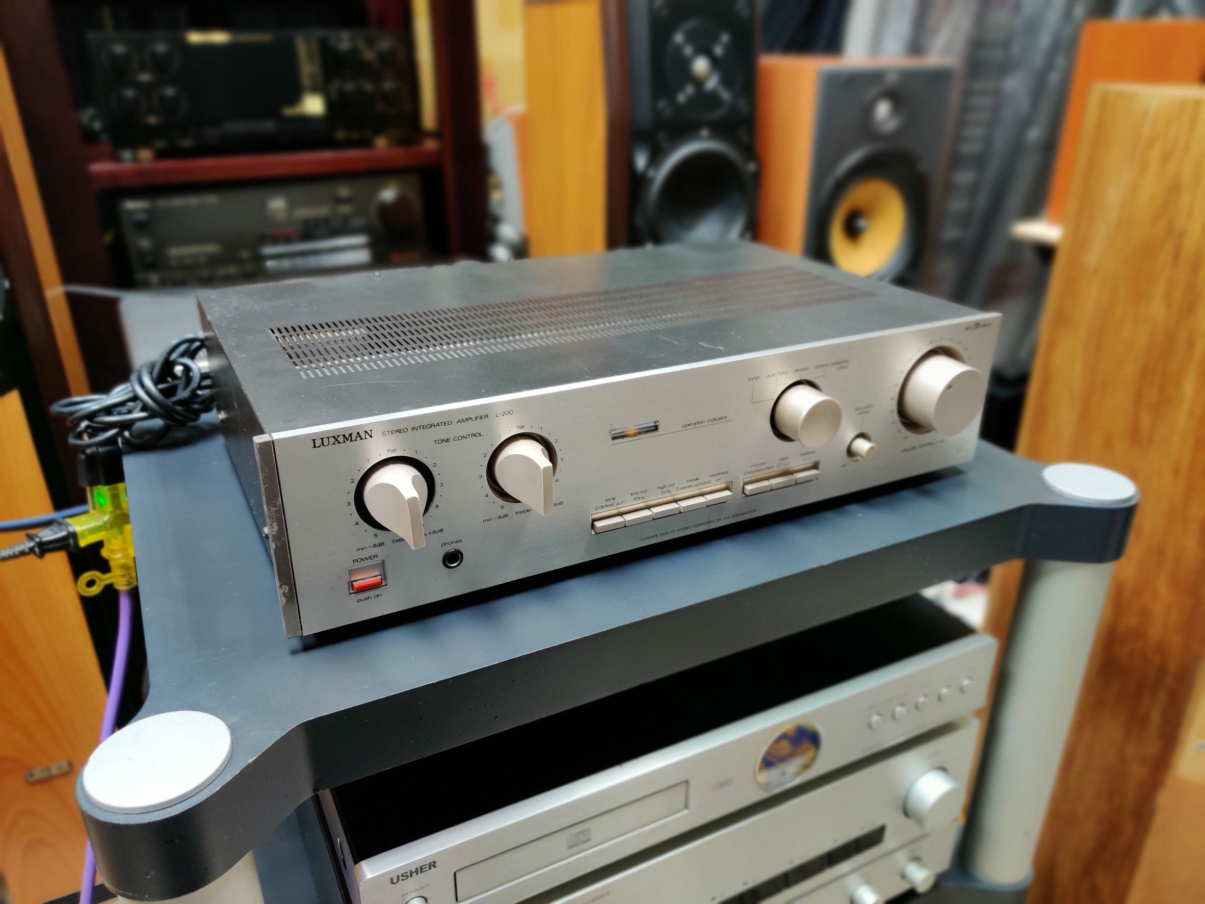 日本製 LUXMAN L-200/L210美聲綜合擴大機 （有兩台可選）