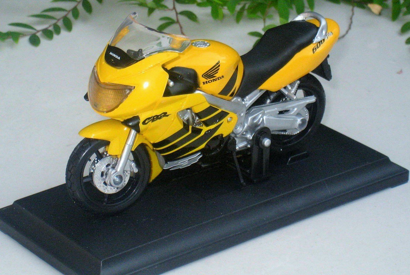 本田摩托車模型】Honda CBR 600F4 黃色重型機車模型Maisto 美馳圖1/18