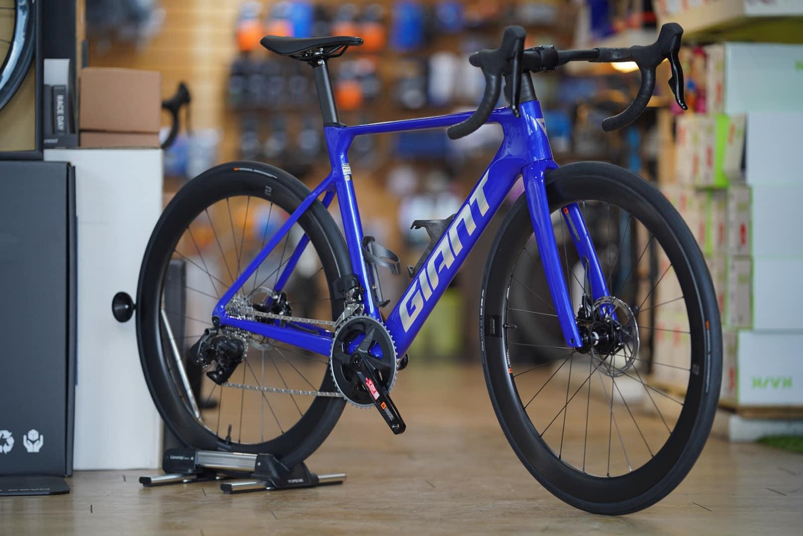 [KOM單車2店］現貨 公司貨  2024 GIANT Propel advanced 1 碟煞公路車 航天藍 到府交車服務