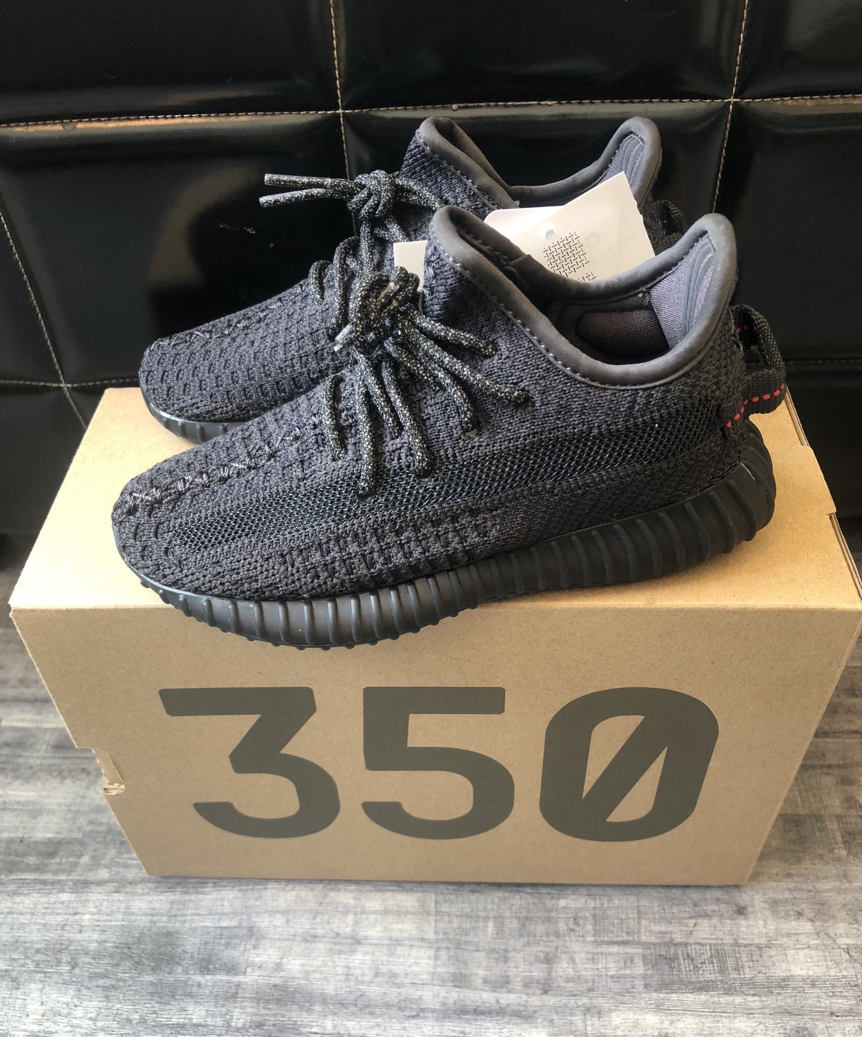 全新 ADIDAS YEEZY BOOST 350 V2 BLACK 黑天使 鞋帶反光 FU9006