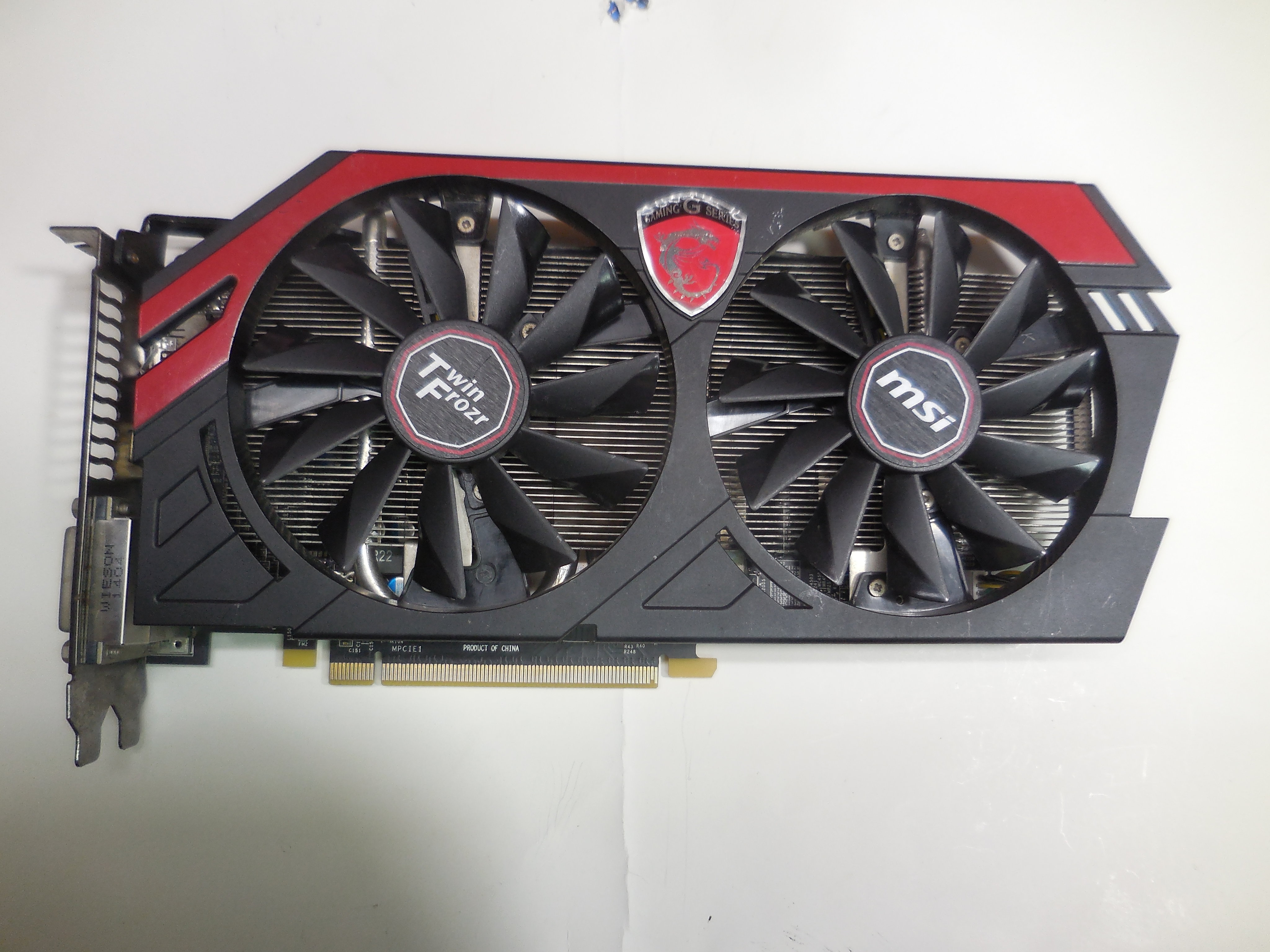 MSI R9 270 GAMING 2GD5 顯示卡 需外接6PIN電源 功能正常