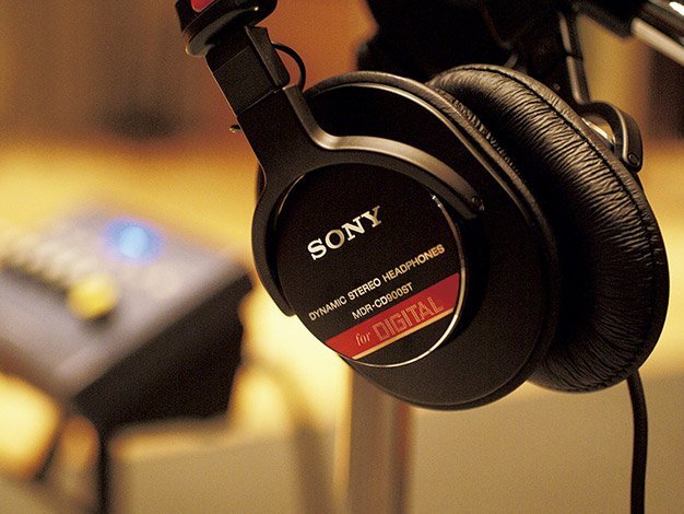 日本 密閉型錄音室監聽耳罩式耳機   奇摩拍賣